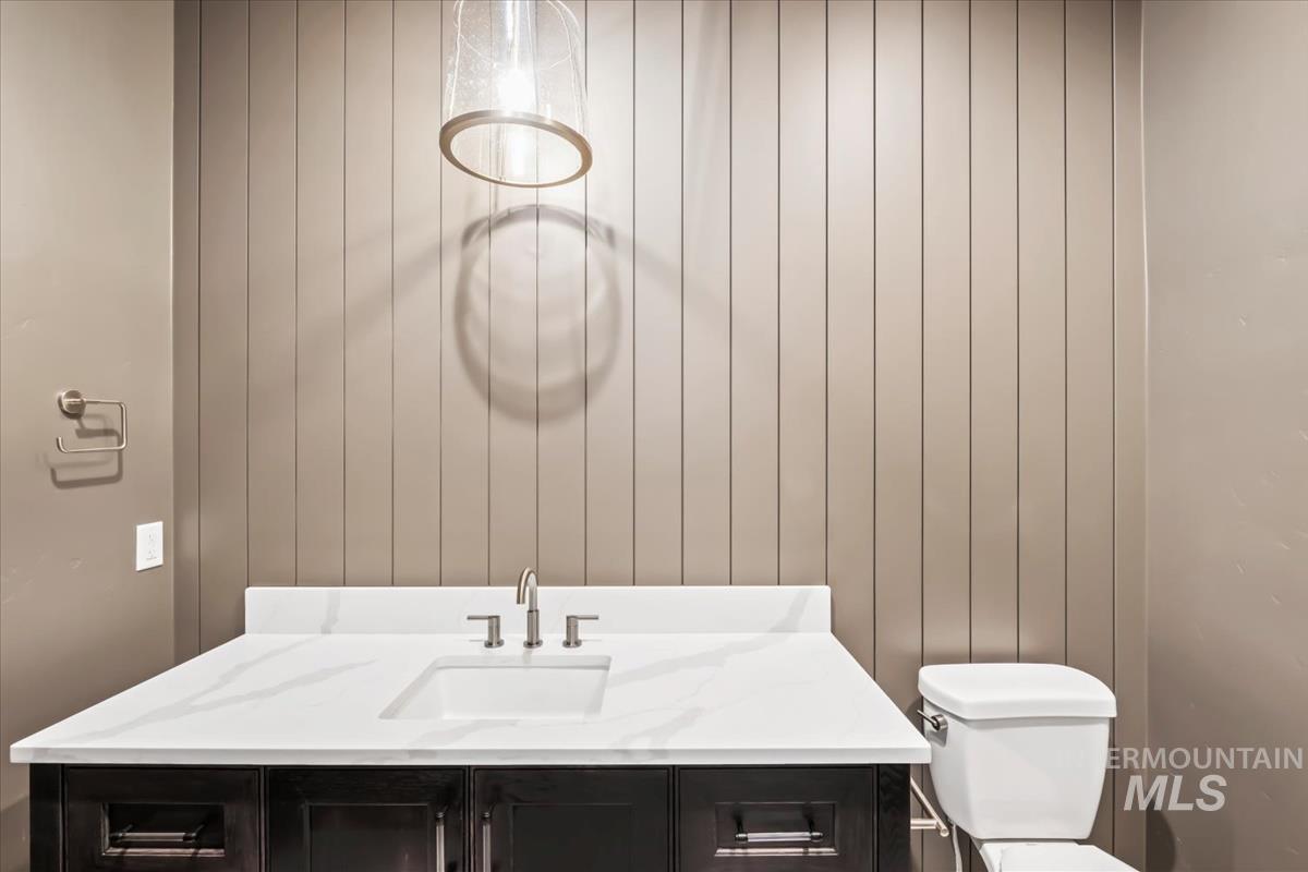 6101 W Estuary St, Eagle, Idaho 83616, 4 Bedrooms, 3.5 Bathrooms, Residential For Sale, Price $1,199,000,MLS 98971992