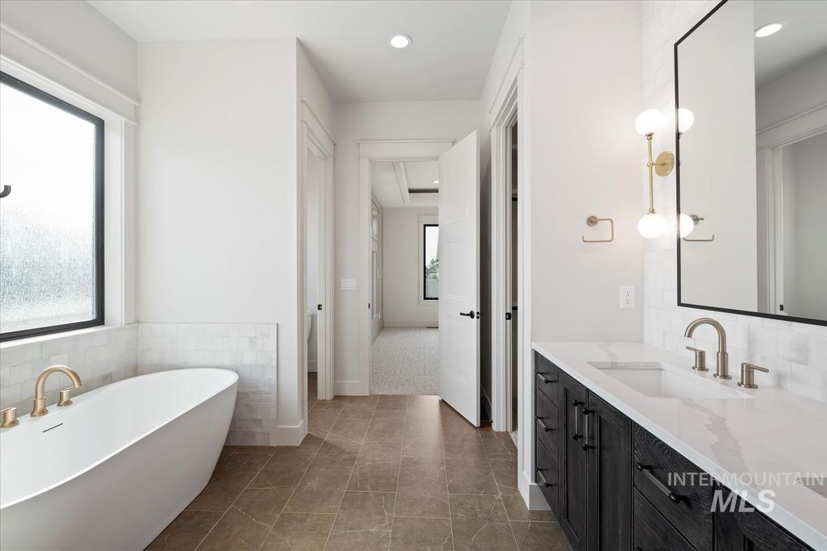 6101 W Estuary St, Eagle, Idaho 83616, 4 Bedrooms, 3.5 Bathrooms, Residential For Sale, Price $1,249,000,MLS 98971992