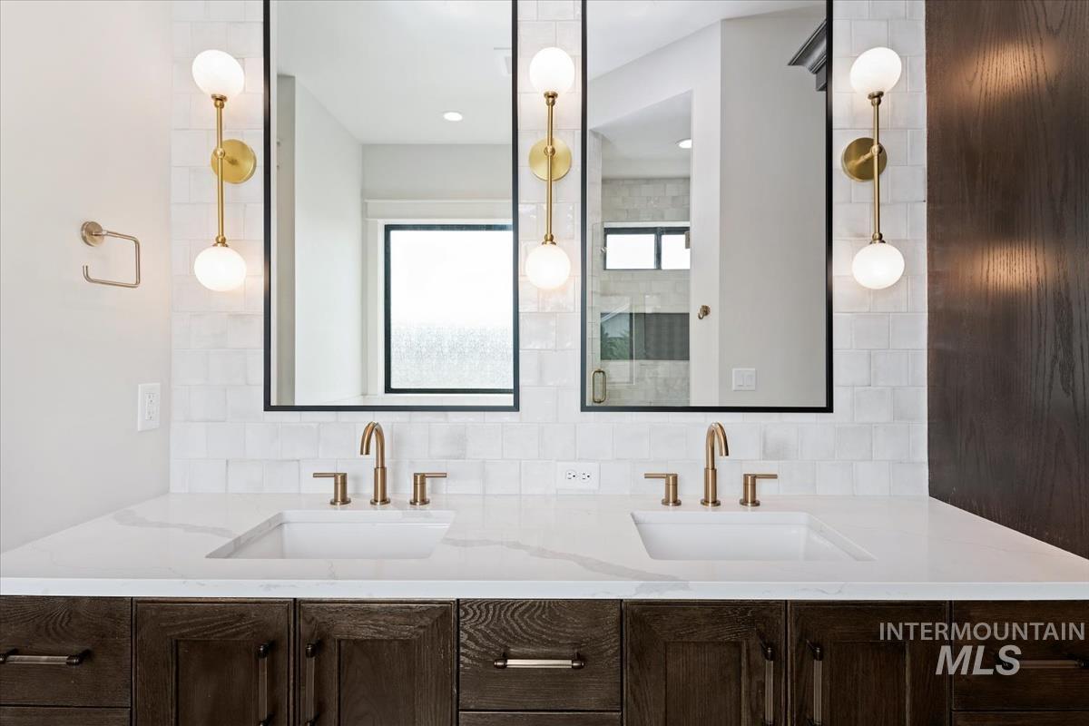 6101 W Estuary St, Eagle, Idaho 83616, 4 Bedrooms, 3.5 Bathrooms, Residential For Sale, Price $1,249,000,MLS 98971992