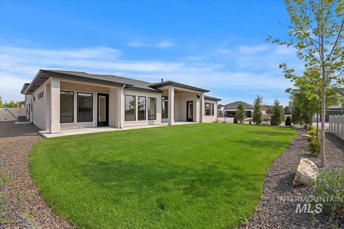 6101 W Estuary St, Eagle, Idaho 83616, 4 Bedrooms, 3.5 Bathrooms, Residential For Sale, Price $1,249,000,MLS 98971992