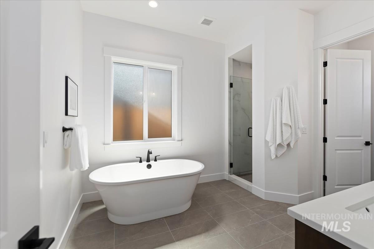 11375 W Perthshire Ln, Kuna, Idaho 83634, 3 Bedrooms, 2 Bathrooms, Residential For Sale, Price $719,880,MLS 98971995