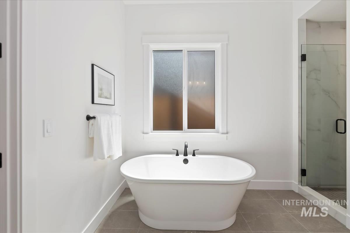 11375 W Perthshire Ln, Kuna, Idaho 83634, 3 Bedrooms, 2 Bathrooms, Residential For Sale, Price $719,880,MLS 98971995