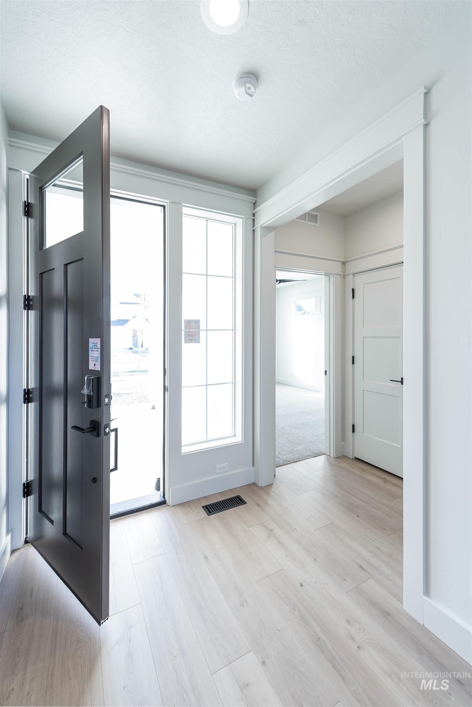 9426 S Egg Harbor, Kuna, Idaho 83634, 4 Bedrooms, 3 Bathrooms, Residential For Sale, Price $649,900,MLS 98971997