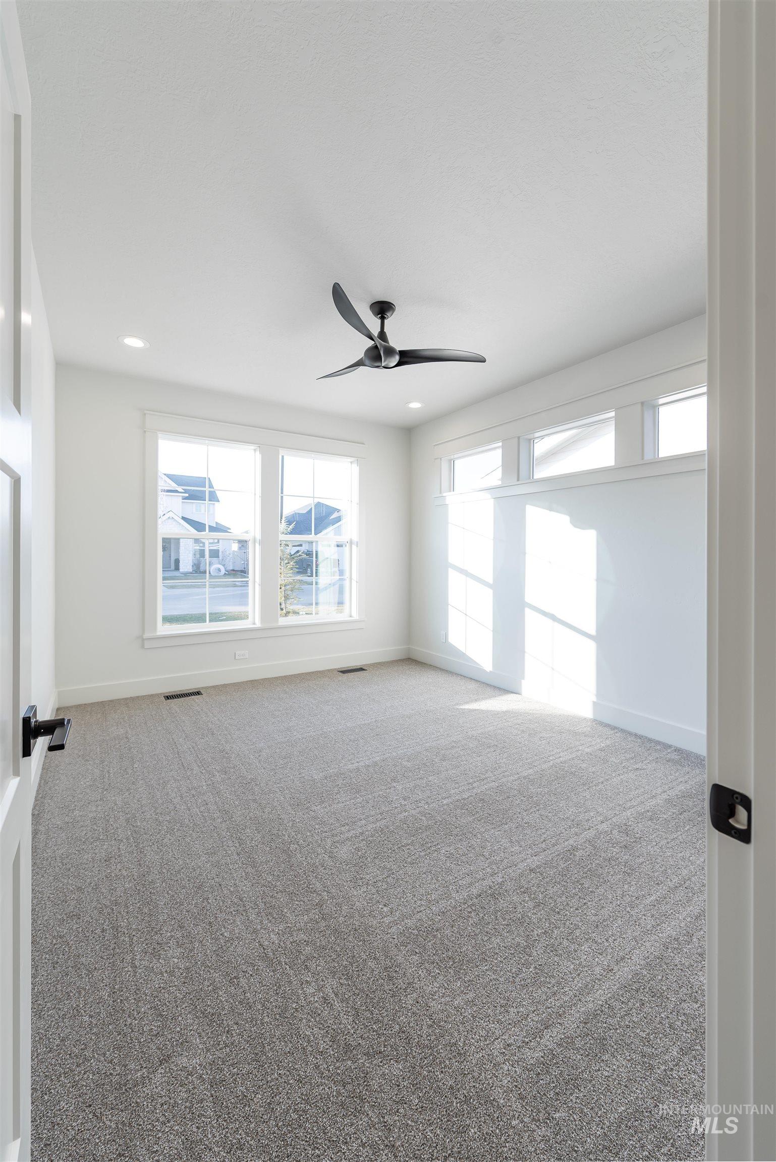 9426 S Egg Harbor, Kuna, Idaho 83634, 4 Bedrooms, 3 Bathrooms, Residential For Sale, Price $649,900,MLS 98971997