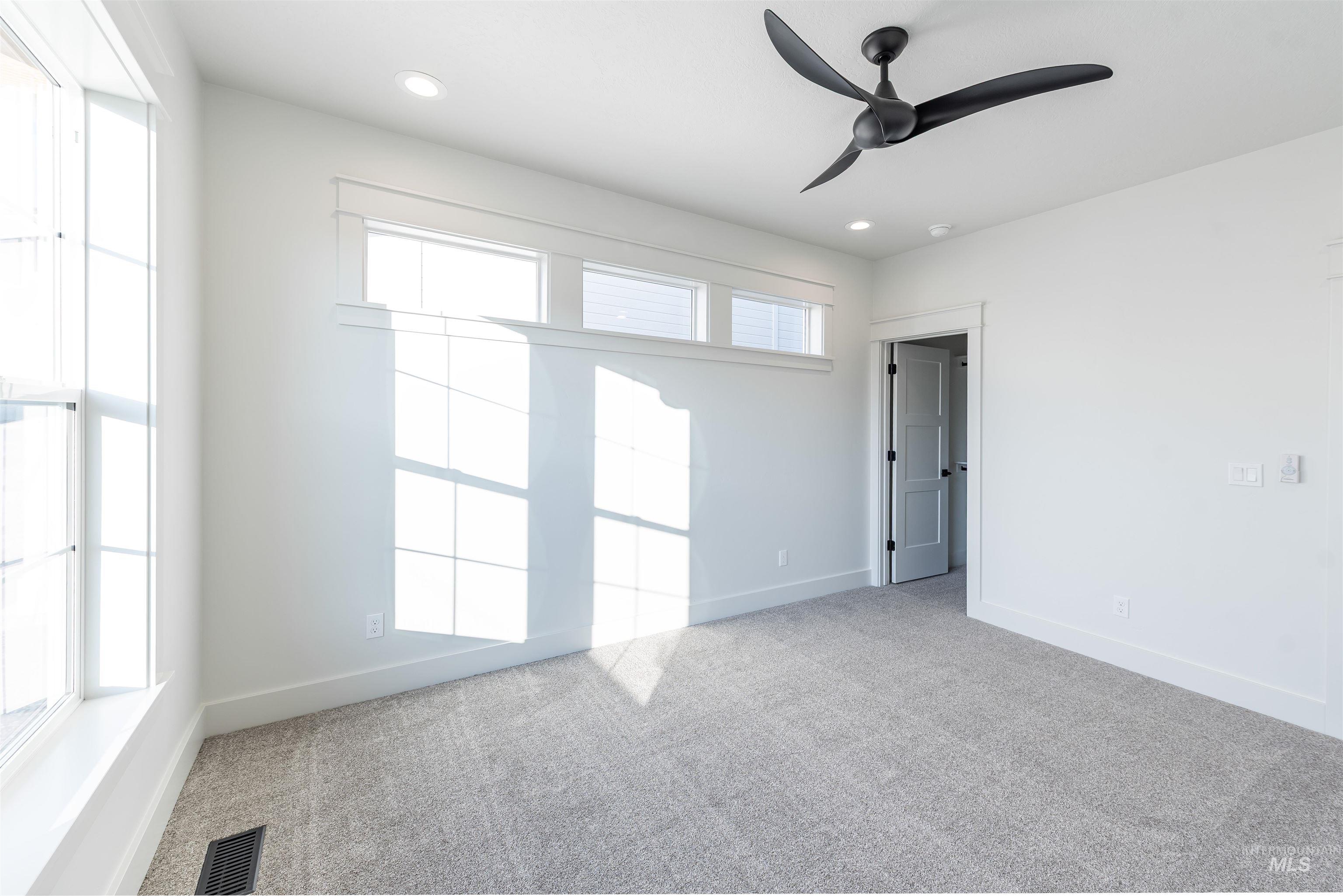 9426 S Egg Harbor, Kuna, Idaho 83634, 4 Bedrooms, 3 Bathrooms, Residential For Sale, Price $649,900,MLS 98971997