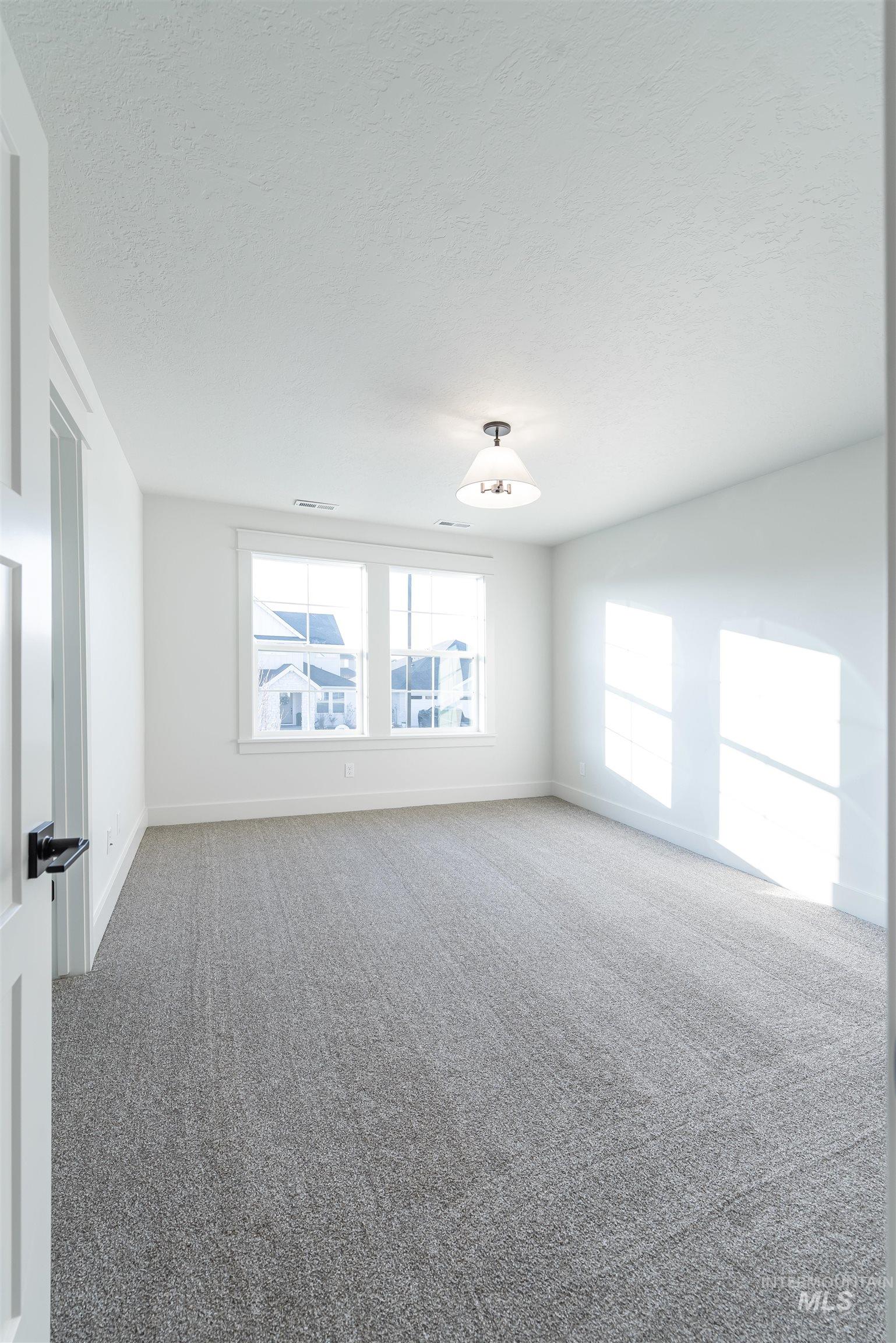 9426 S Egg Harbor, Kuna, Idaho 83634, 4 Bedrooms, 3 Bathrooms, Residential For Sale, Price $649,900,MLS 98971997