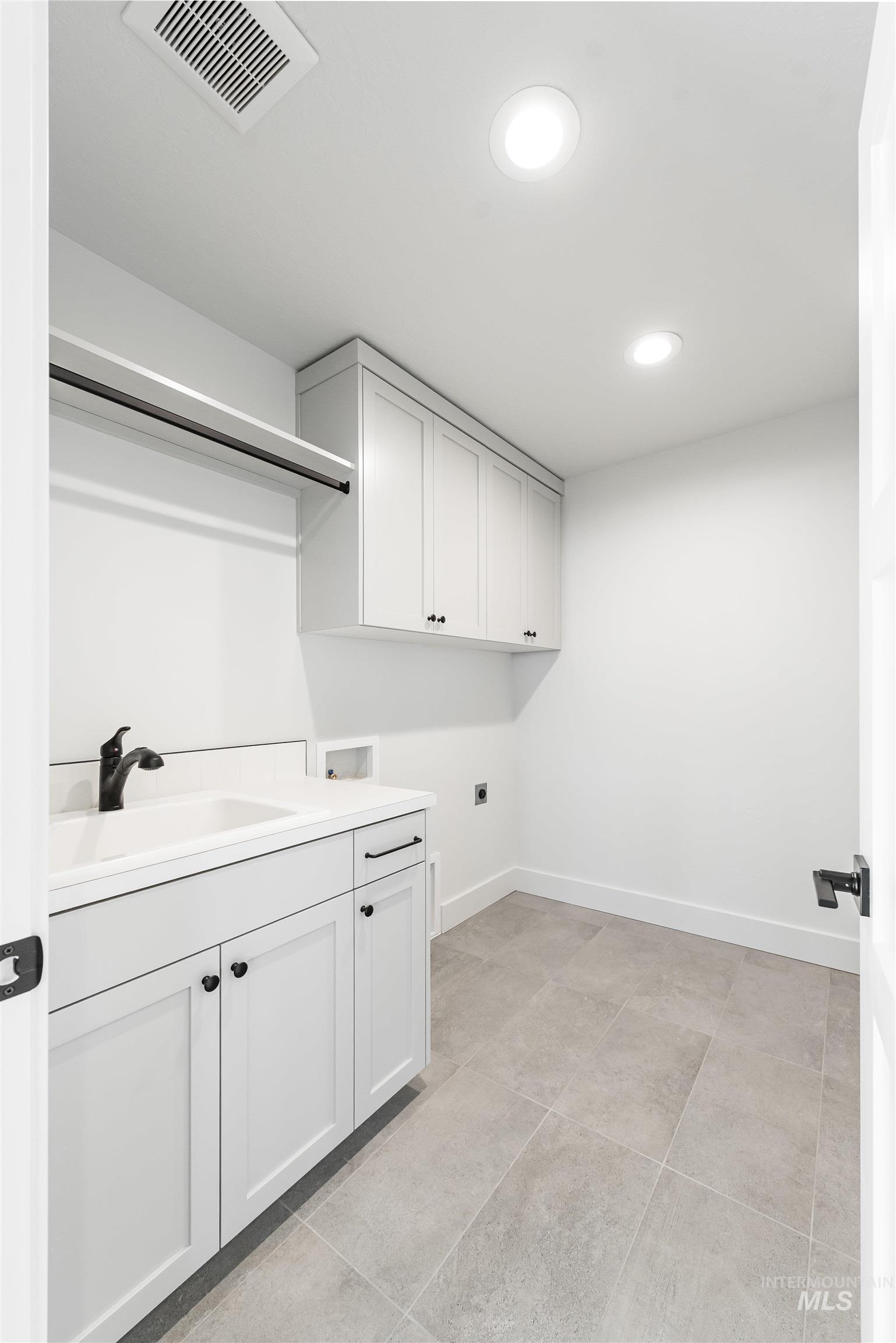 9426 S Egg Harbor, Kuna, Idaho 83634, 4 Bedrooms, 3 Bathrooms, Residential For Sale, Price $649,900,MLS 98971997