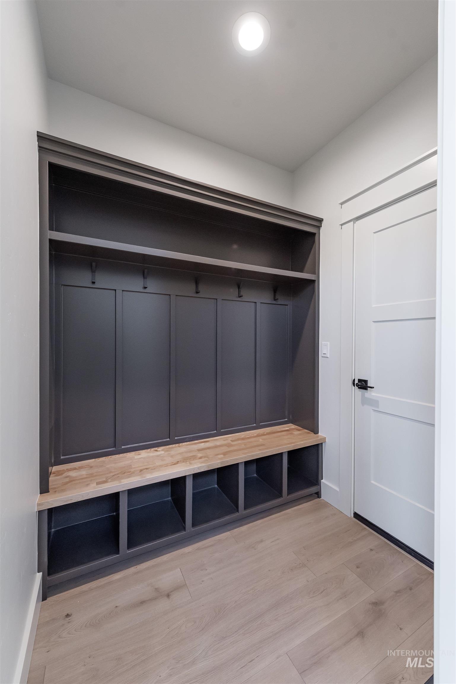 9426 S Egg Harbor, Kuna, Idaho 83634, 4 Bedrooms, 3 Bathrooms, Residential For Sale, Price $649,900,MLS 98971997