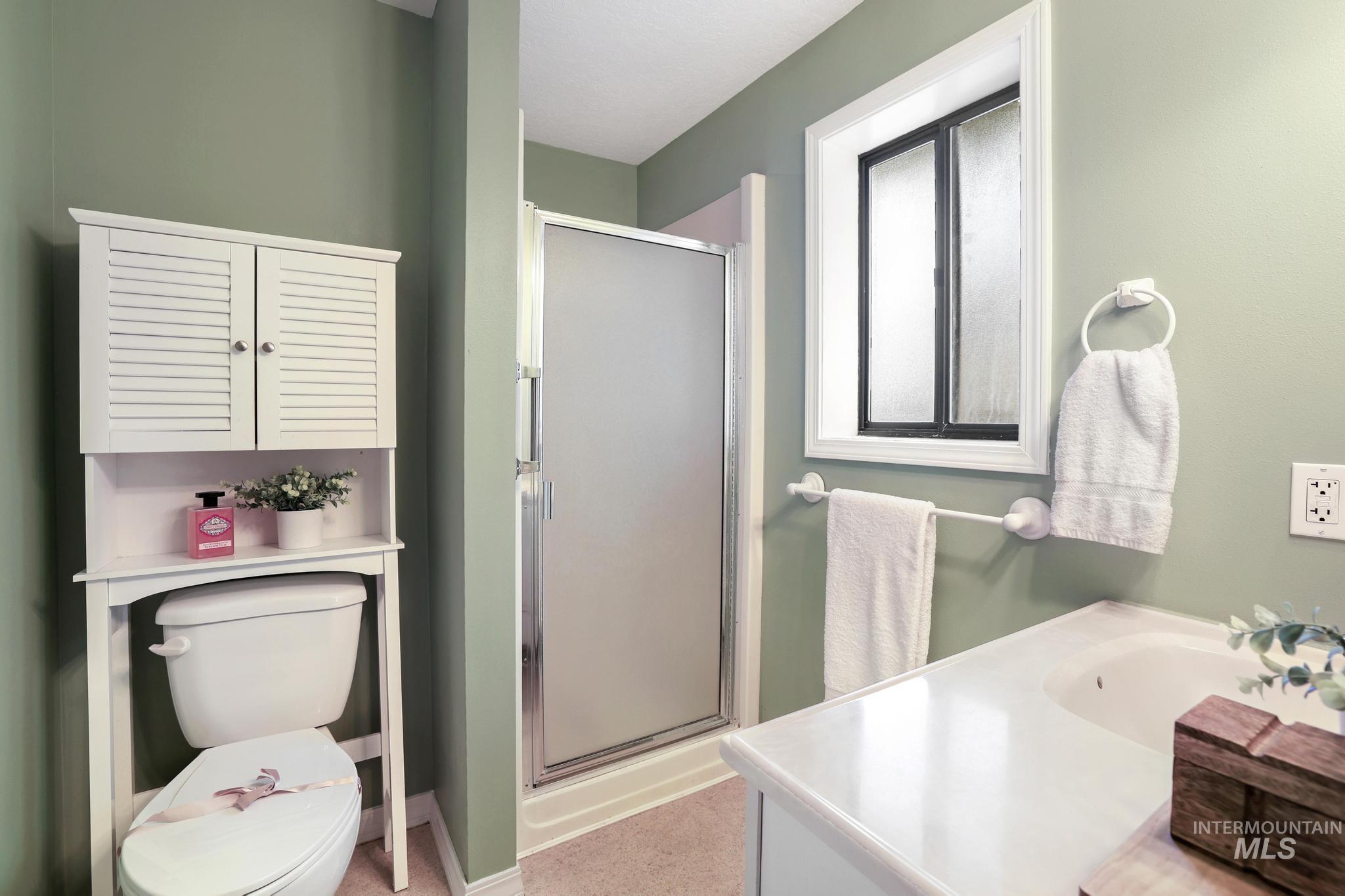 1143 Starfire, Twin Falls, Idaho 83301, 3 Bedrooms, 2 Bathrooms, Residential For Sale, Price $404,900,MLS 98972000