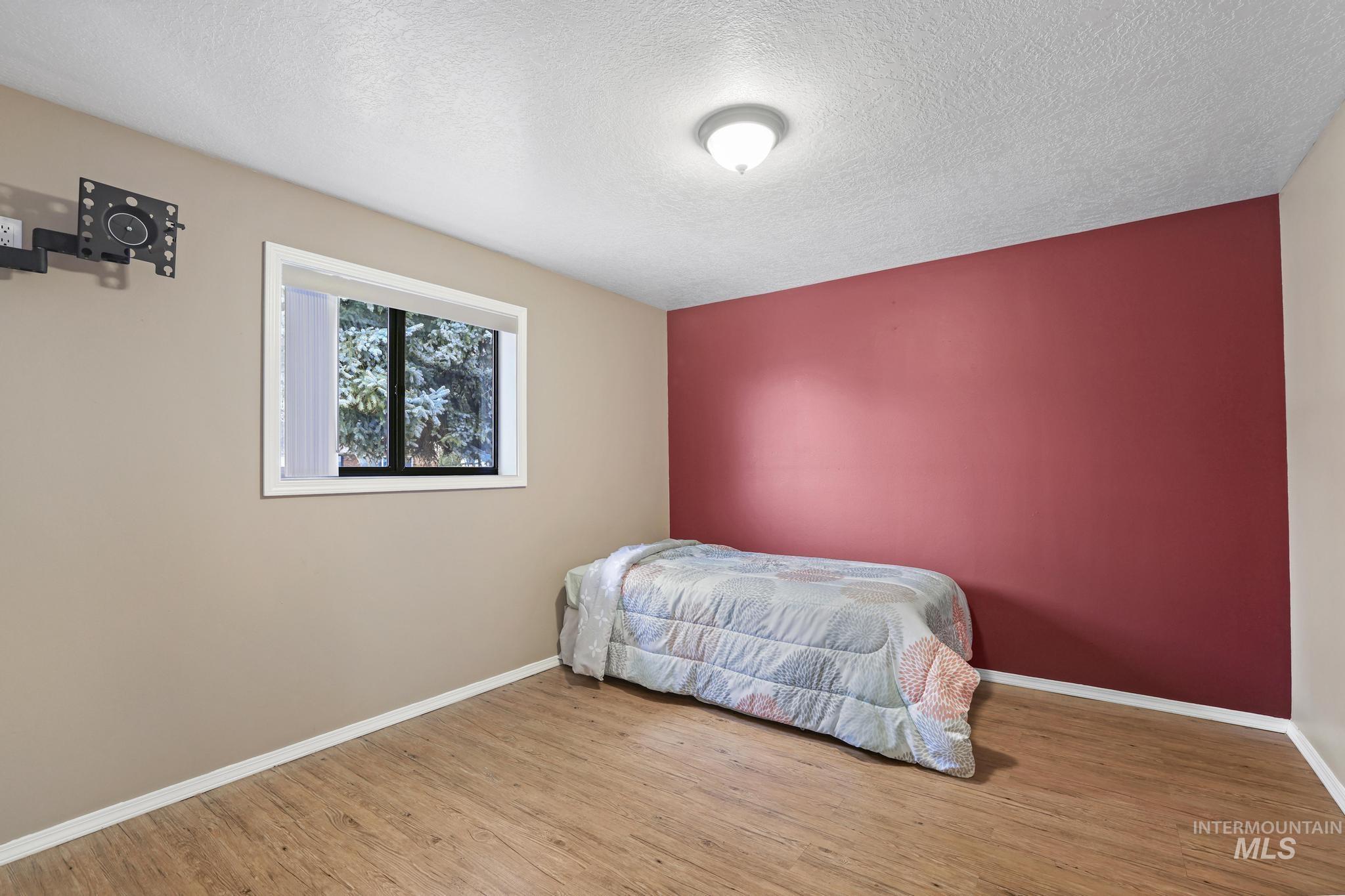 1143 Starfire, Twin Falls, Idaho 83301, 3 Bedrooms, 2 Bathrooms, Residential For Sale, Price $404,900,MLS 98972000