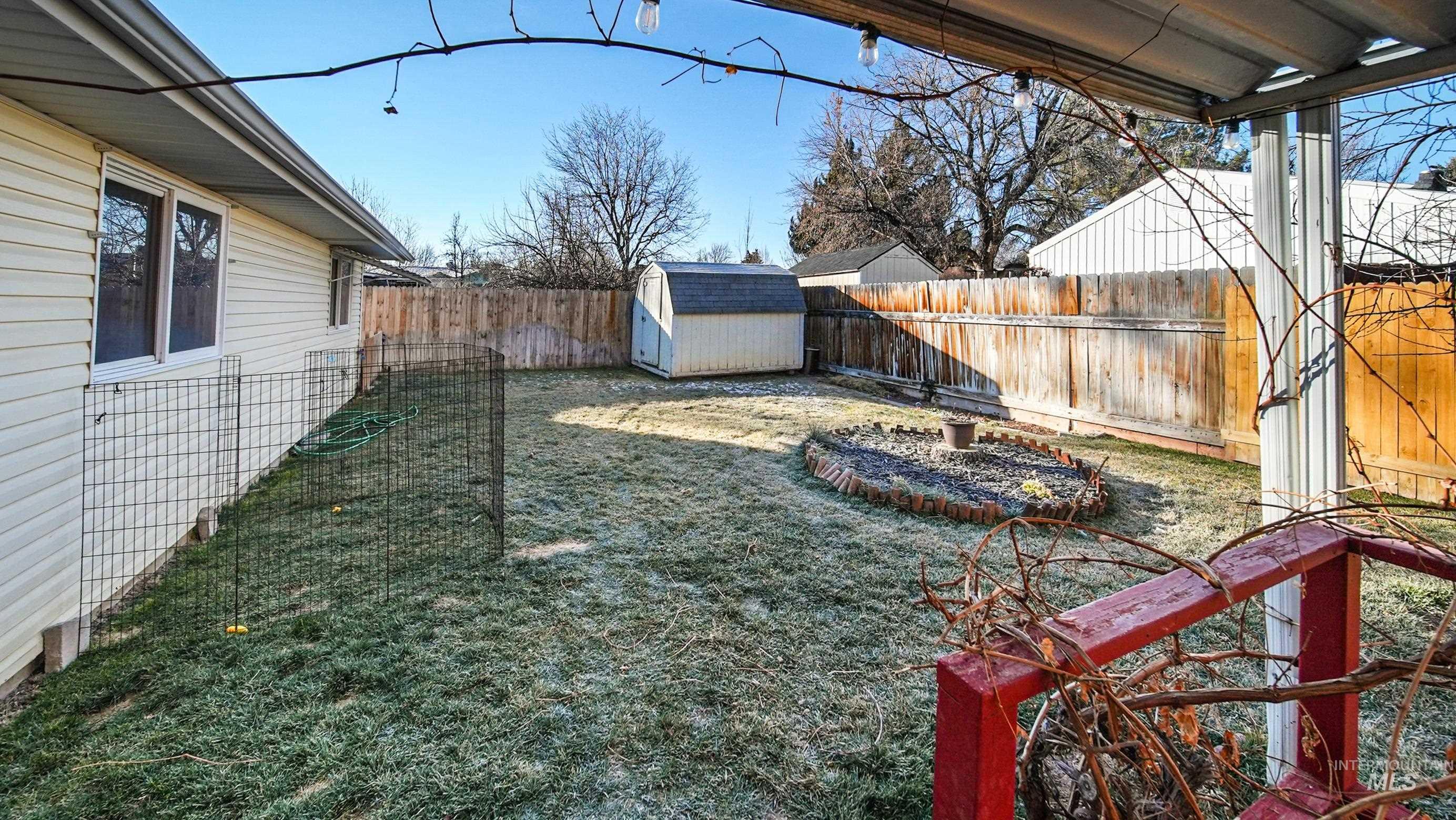 431 Buckingham Drive, Twin Falls, Idaho 83301, 3 Bedrooms, 2 Bathrooms, Residential For Sale, Price $325,000,MLS 98972005