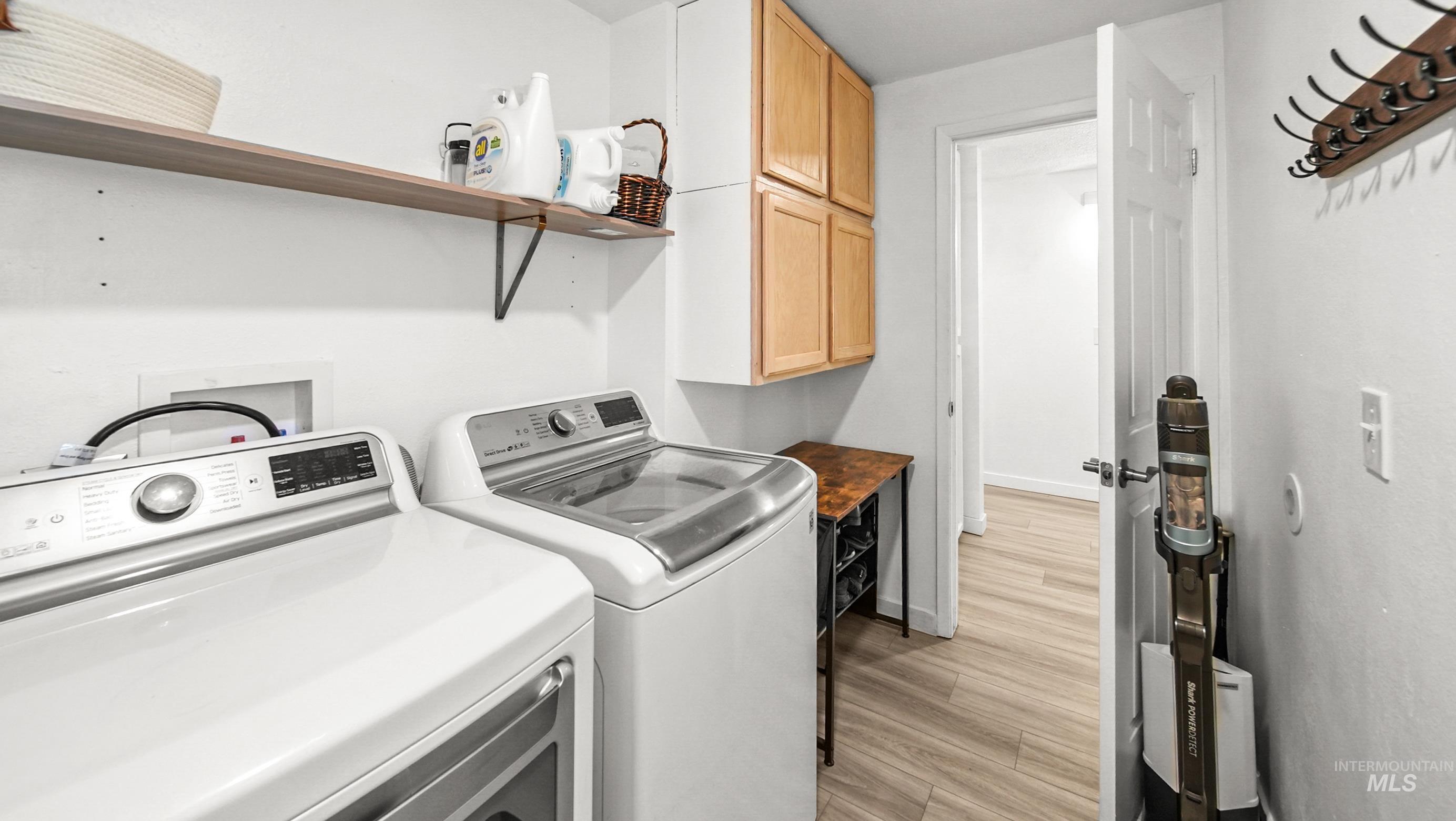 431 Buckingham Drive, Twin Falls, Idaho 83301, 3 Bedrooms, 2 Bathrooms, Residential For Sale, Price $325,000,MLS 98972005