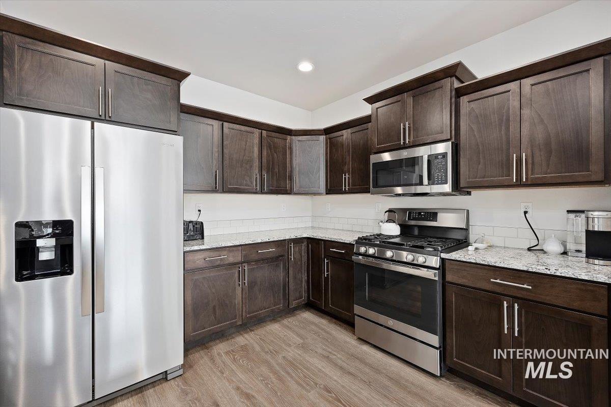 2718 Whispering Pine Dr, Twin Falls, Idaho 83301, 4 Bedrooms, 2.5 Bathrooms, Residential For Sale, Price $509,900,MLS 98972006