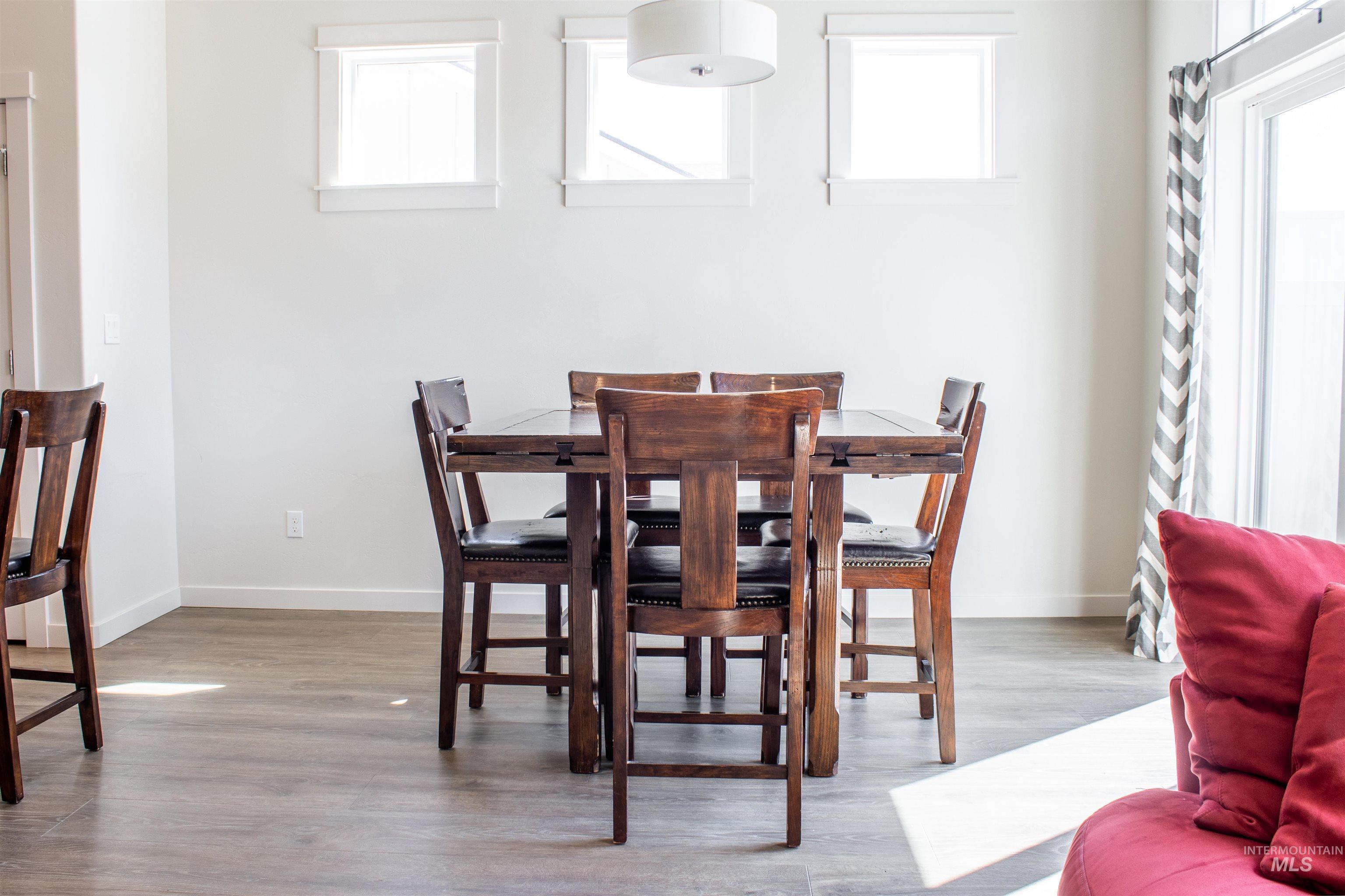 2718 Whispering Pine Dr, Twin Falls, Idaho 83301, 4 Bedrooms, 2.5 Bathrooms, Residential For Sale, Price $509,900,MLS 98972006