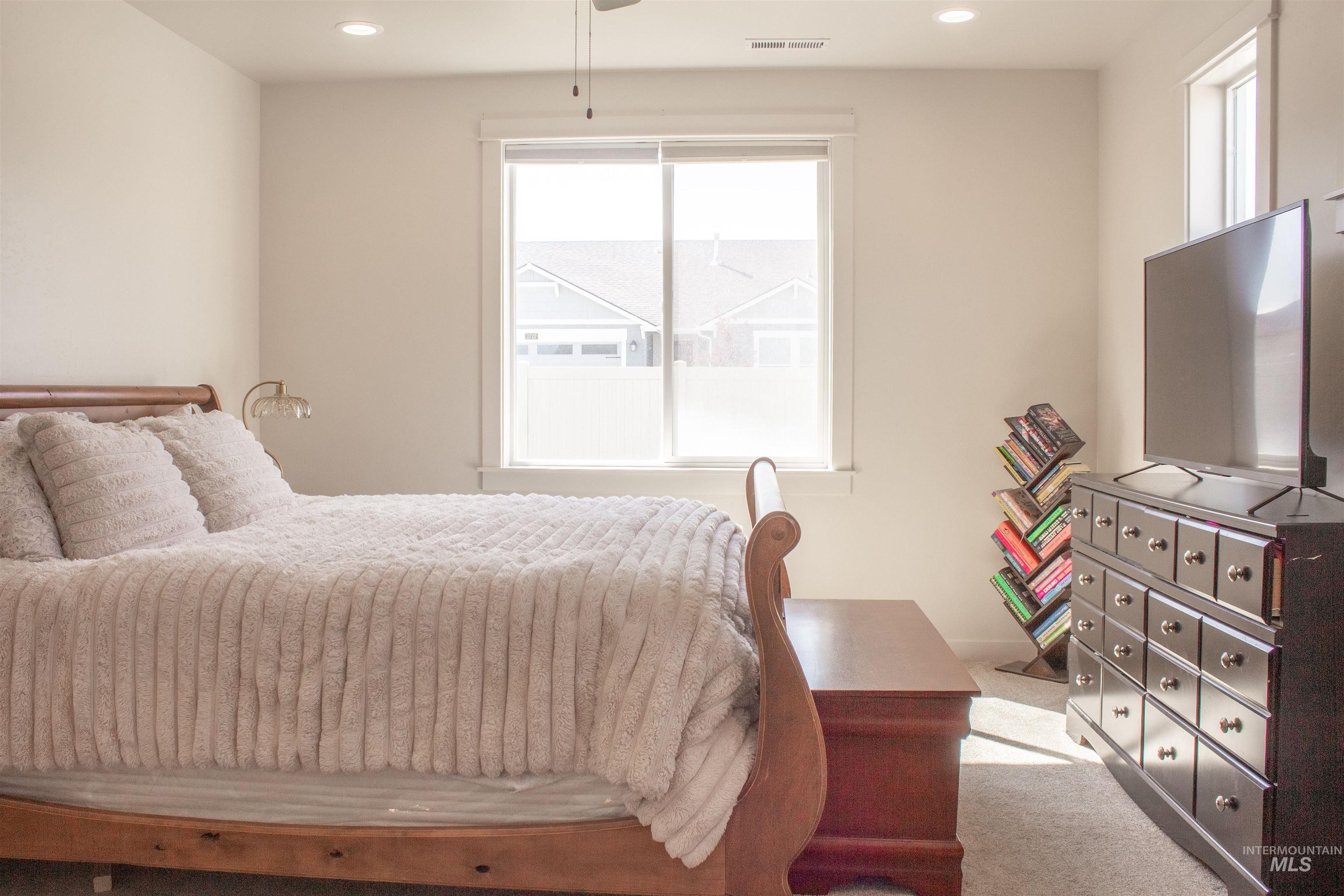 2718 Whispering Pine Dr, Twin Falls, Idaho 83301, 4 Bedrooms, 2.5 Bathrooms, Residential For Sale, Price $509,900,MLS 98972006