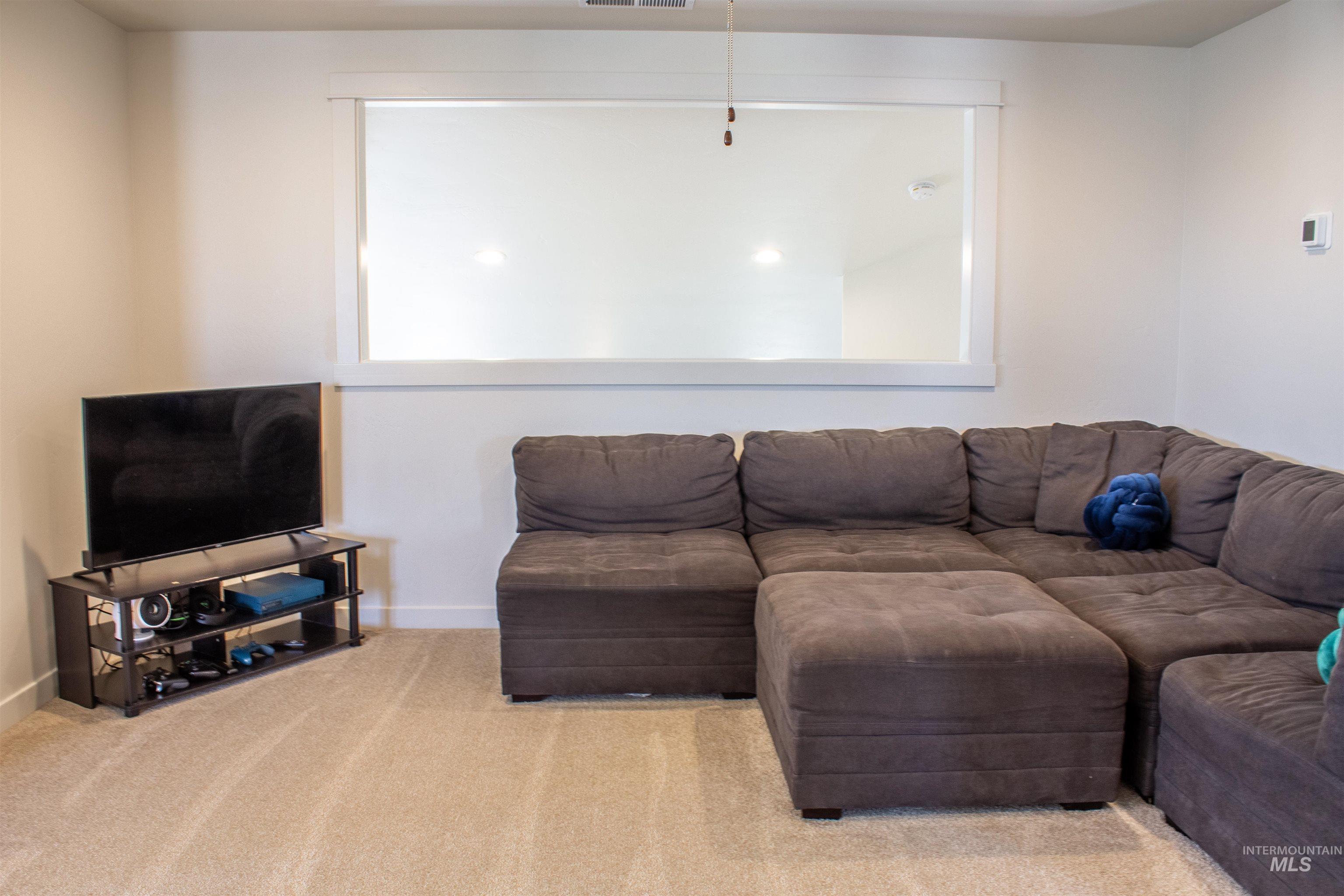 2718 Whispering Pine Dr, Twin Falls, Idaho 83301, 4 Bedrooms, 2.5 Bathrooms, Residential For Sale, Price $509,900,MLS 98972006