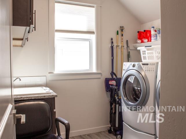 2718 Whispering Pine Dr, Twin Falls, Idaho 83301, 4 Bedrooms, 2.5 Bathrooms, Residential For Sale, Price $509,900,MLS 98972006