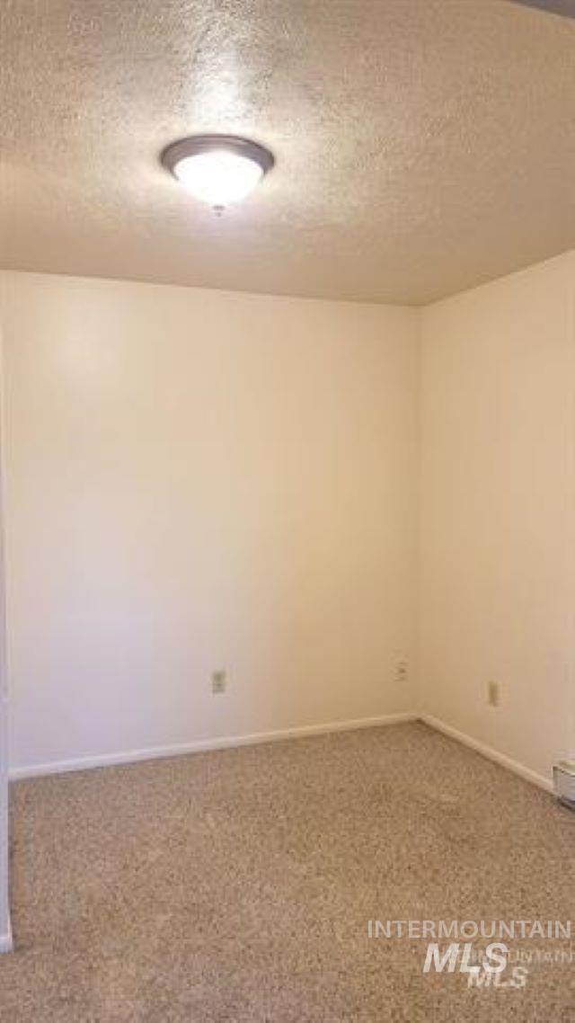 339 Idaho St, Gooding, Idaho 83330, 1 Bedroom, 1 Bathroom, Residential Income For Sale, Price $385,000,MLS 98972009