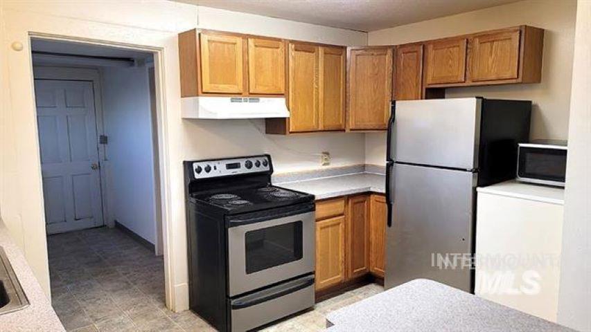 339 Idaho St, Gooding, Idaho 83330, 1 Bedroom, 1 Bathroom, Residential Income For Sale, Price $385,000,MLS 98972009