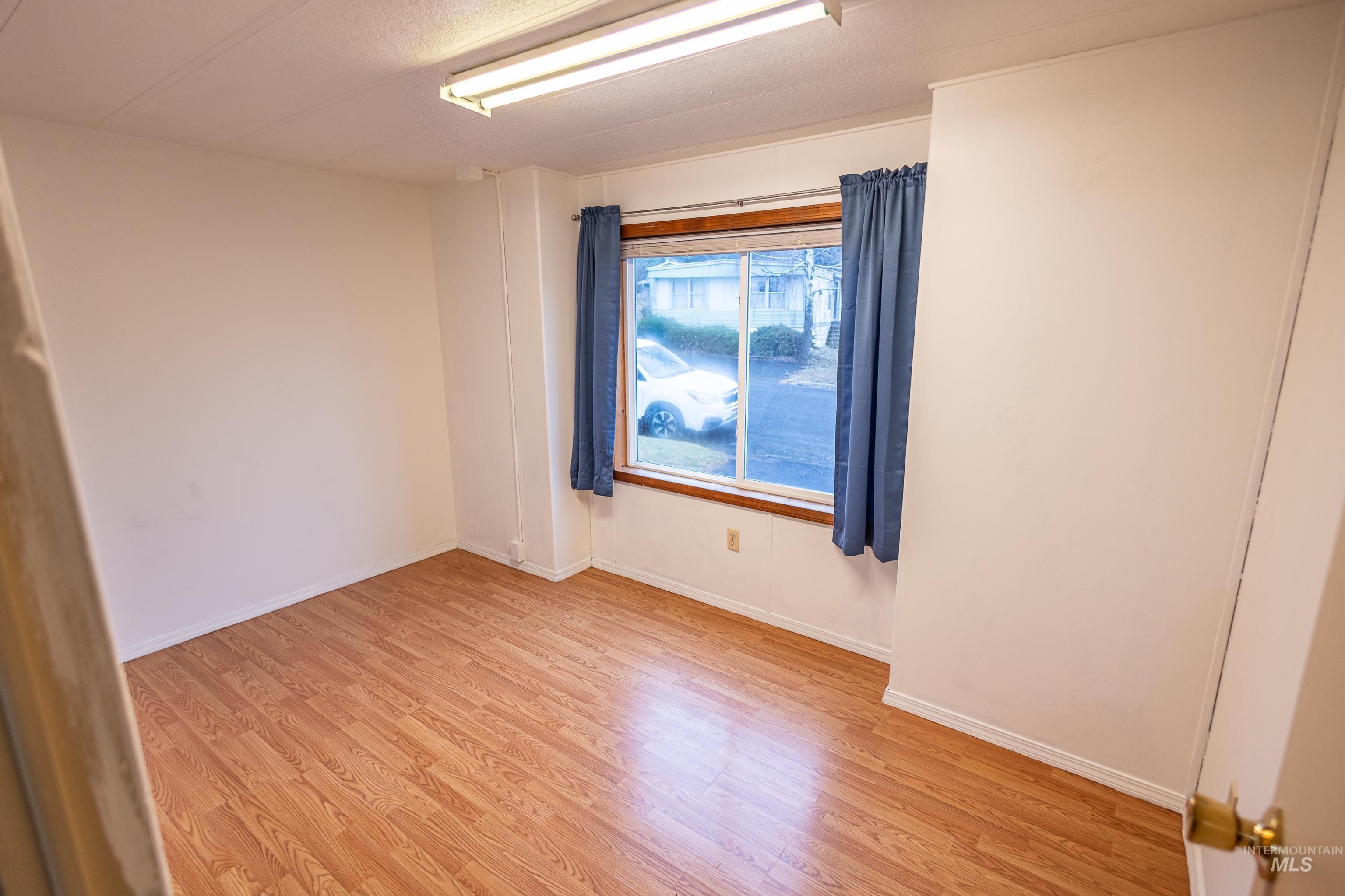 411 N Almon Street, Moscow, Idaho 83843, 3 Bedrooms, 2 Bathrooms, Residential For Sale, Price $39,900,MLS 98972010