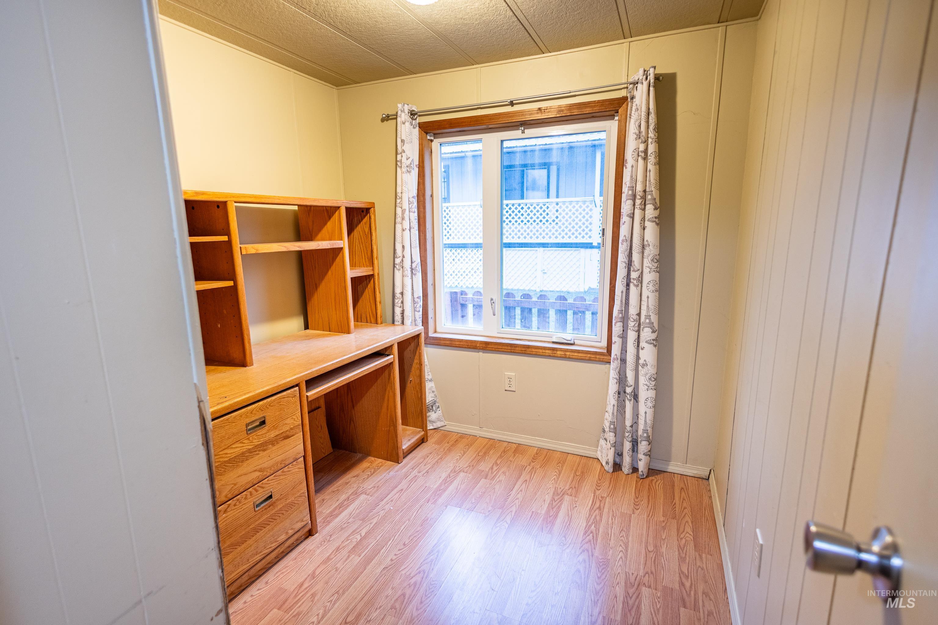 411 N Almon Street, Moscow, Idaho 83843, 3 Bedrooms, 2 Bathrooms, Residential For Sale, Price $39,900,MLS 98972010