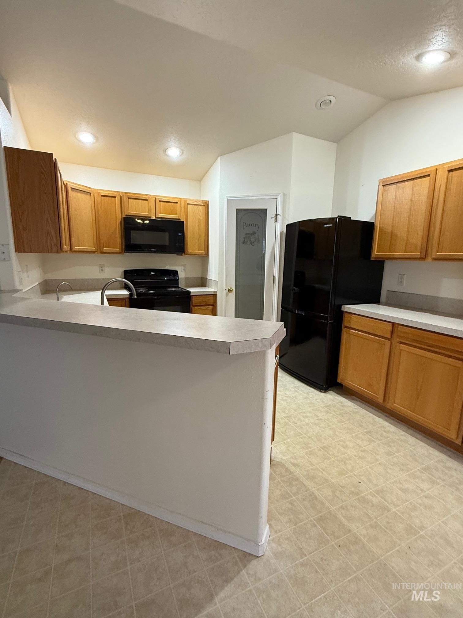 5617 Princeton Ave, Caldwell, Idaho 83607-8103, 3 Bedrooms, 2 Bathrooms, Residential For Sale, Price $324,900,MLS 98972013