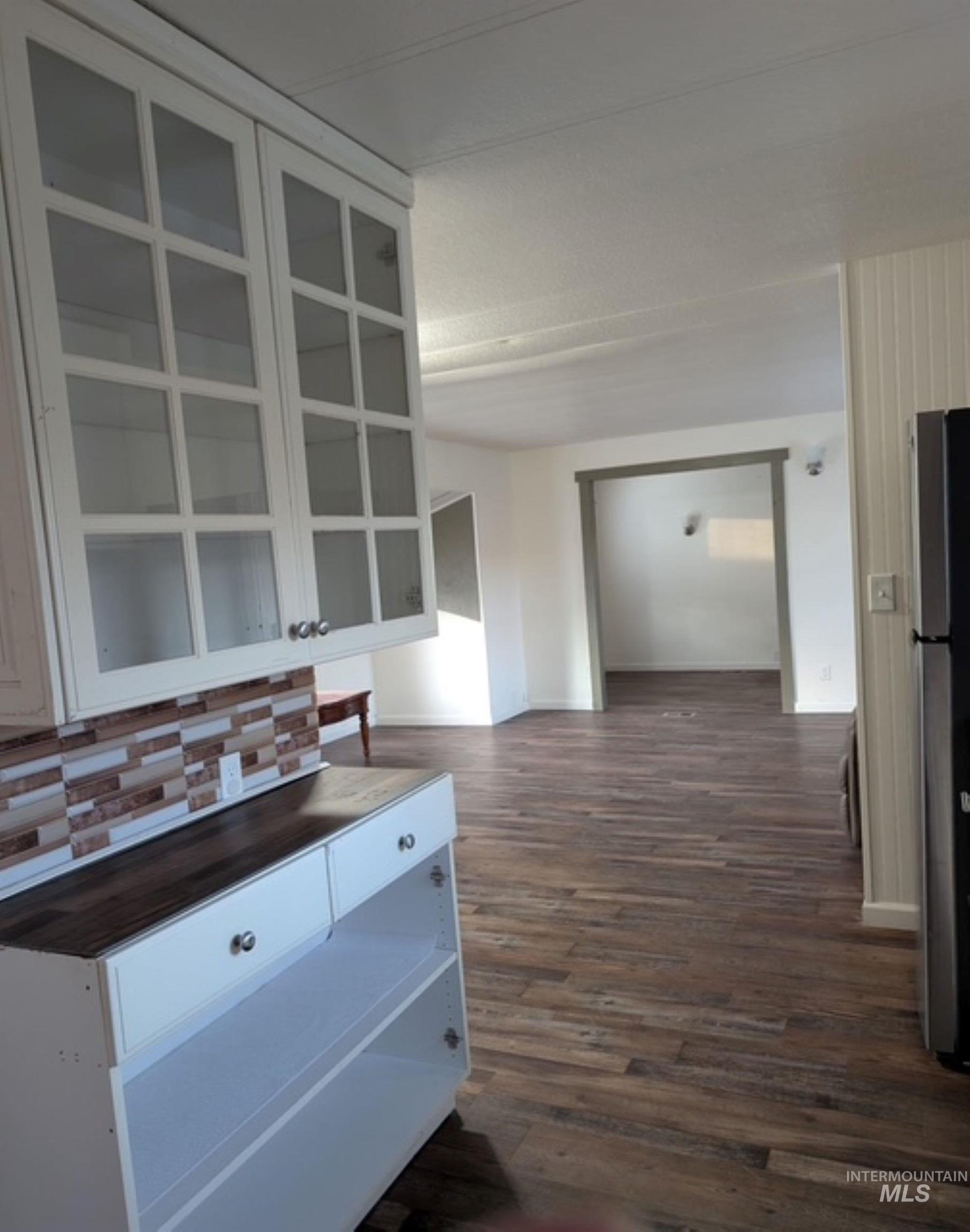 50 NW Barlington ST, Mountain Home, Idaho 83647-6368, 2 Bedrooms, 2 Bathrooms, Residential For Sale, Price $95,000,MLS 98972014