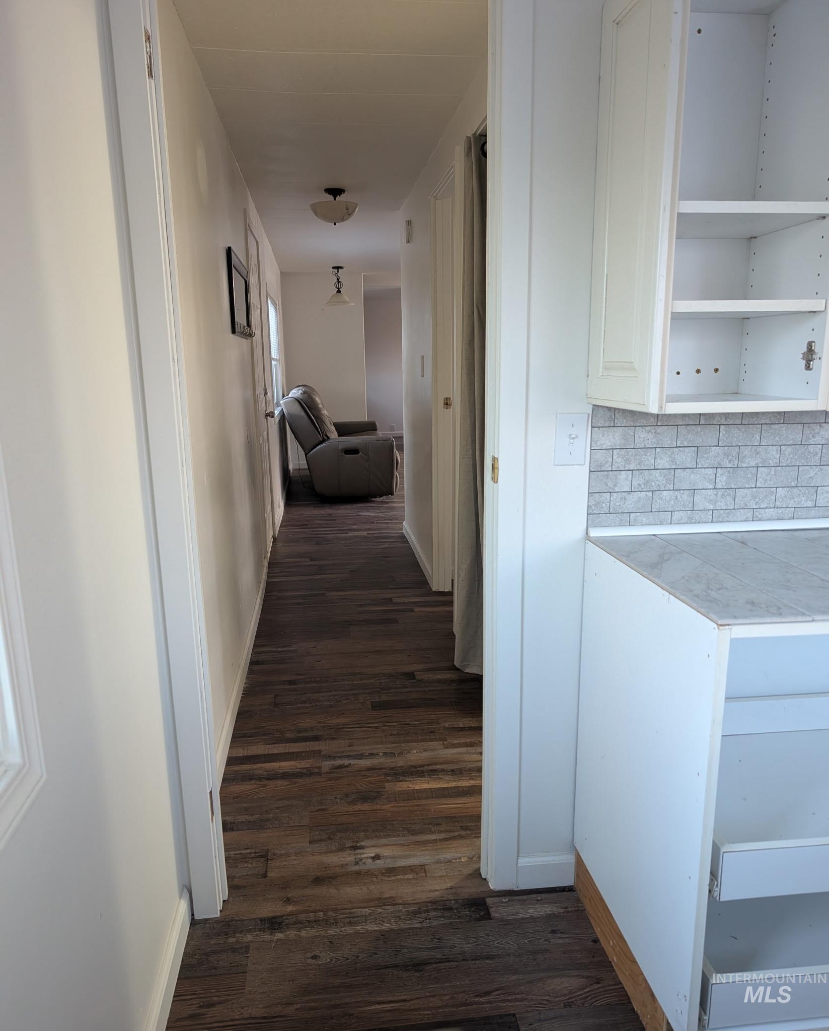 50 NW Barlington ST, Mountain Home, Idaho 83647-6368, 2 Bedrooms, 2 Bathrooms, Residential For Sale, Price $95,000,MLS 98972014