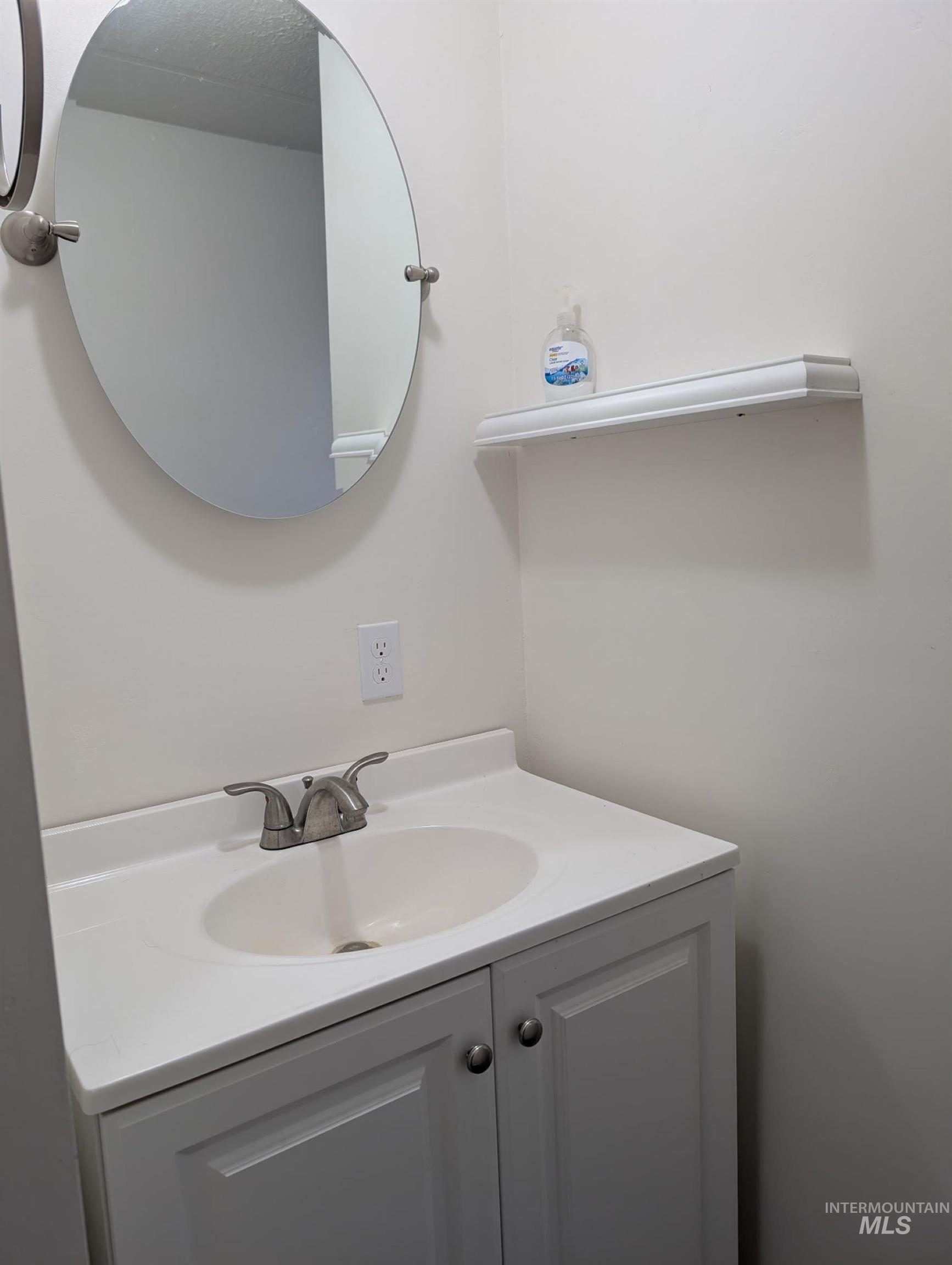 50 NW Barlington ST, Mountain Home, Idaho 83647-6368, 2 Bedrooms, 2 Bathrooms, Residential For Sale, Price $95,000,MLS 98972014