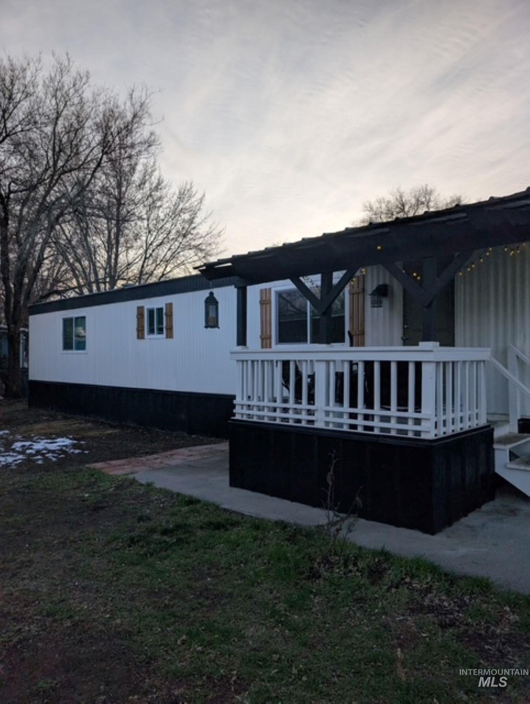 50 NW Barlington ST, Mountain Home, Idaho 83647-6368, 2 Bedrooms, 2 Bathrooms, Residential For Sale, Price $95,000,MLS 98972014