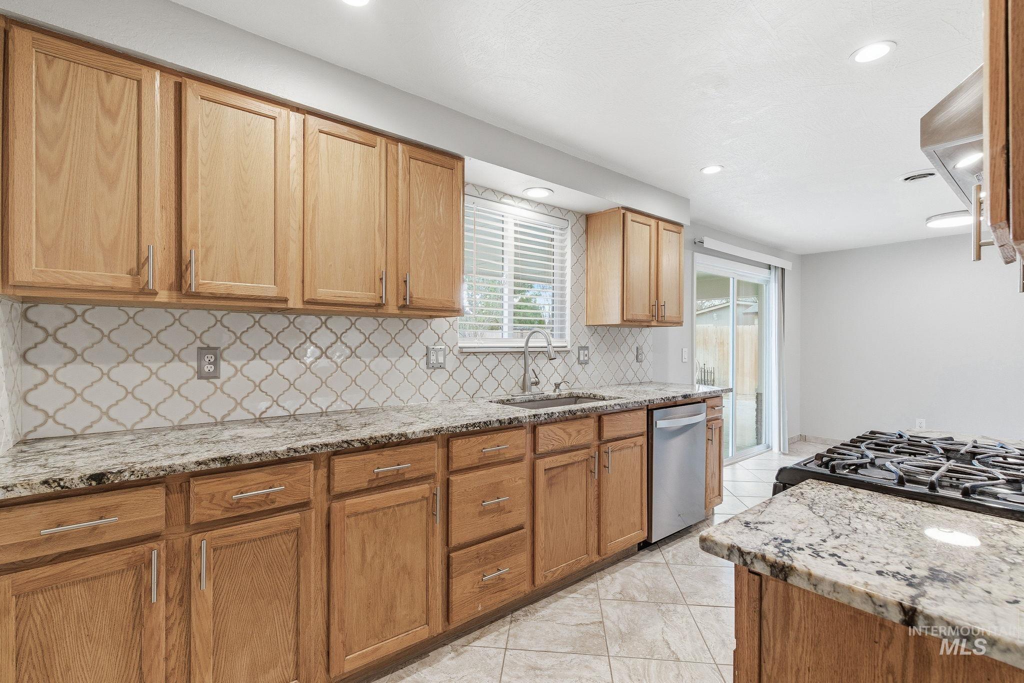 367 E 3rd ST, Kuna, Idaho 83634, 4 Bedrooms, 2 Bathrooms, Residential For Sale, Price $394,733,MLS 98972016