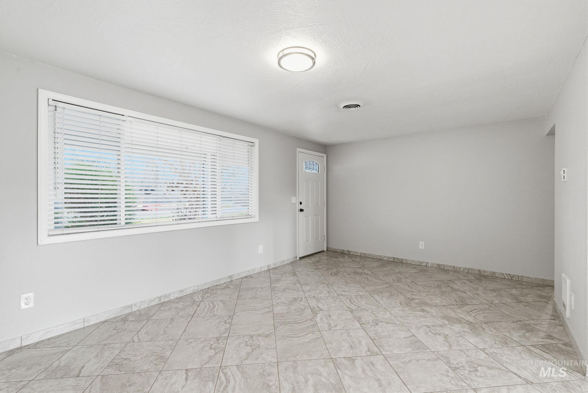 367 E 3rd ST, Kuna, Idaho 83634, 4 Bedrooms, 2 Bathrooms, Residential For Sale, Price $394,733,MLS 98972016