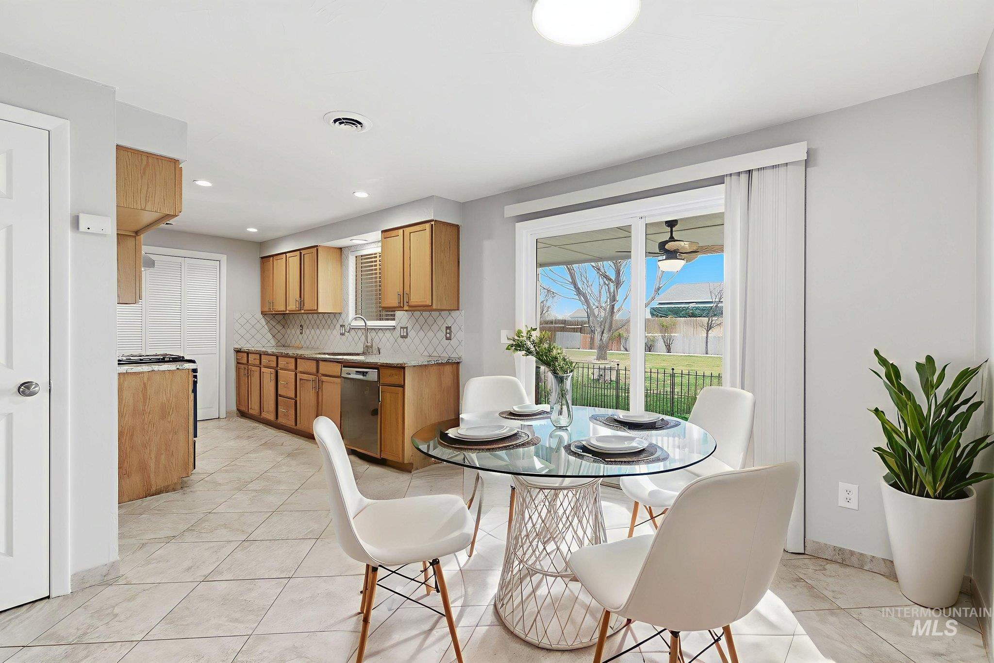 367 E 3rd ST, Kuna, Idaho 83634, 4 Bedrooms, 2 Bathrooms, Residential For Sale, Price $394,733,MLS 98972016