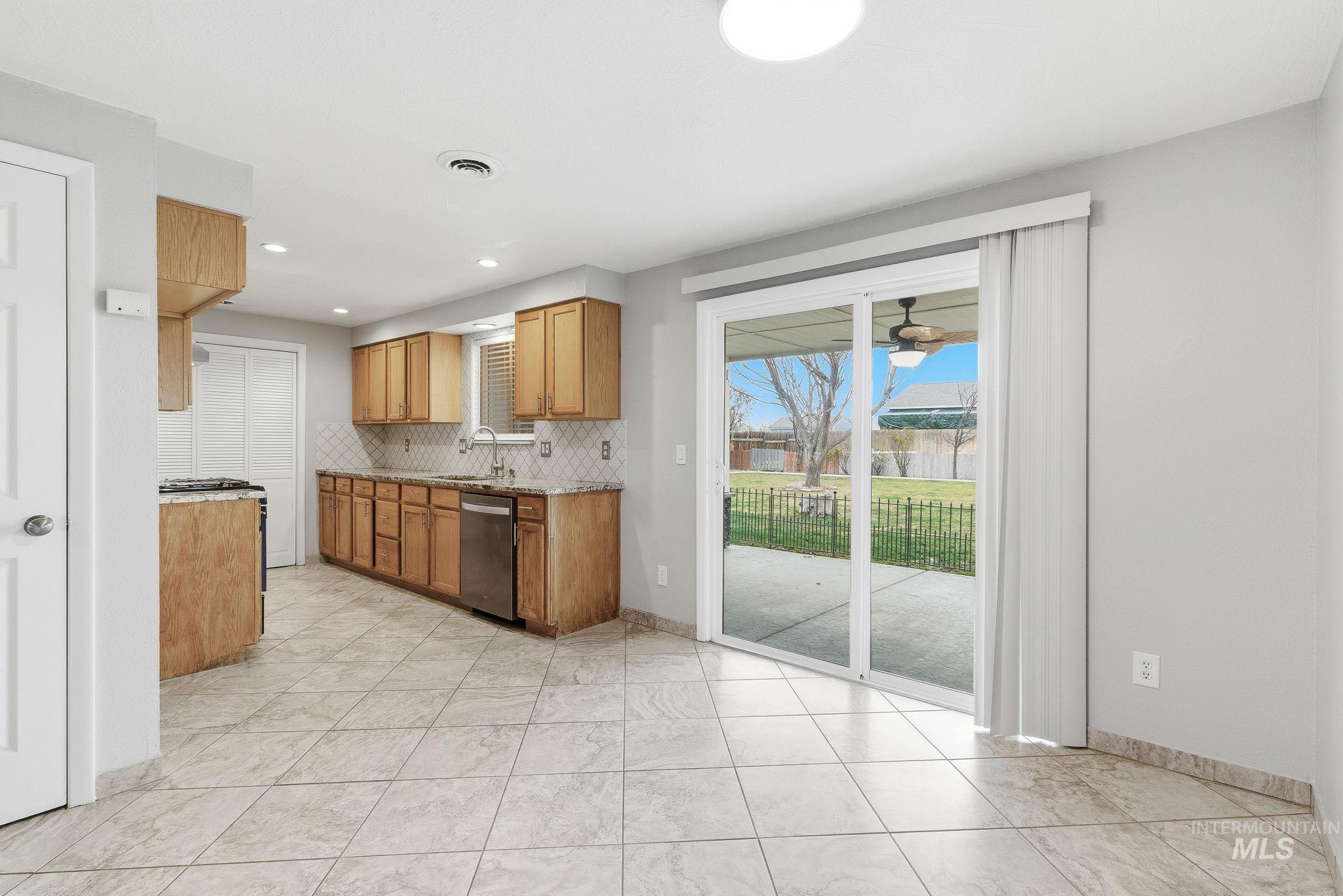 367 E 3rd ST, Kuna, Idaho 83634, 4 Bedrooms, 2 Bathrooms, Residential For Sale, Price $394,733,MLS 98972016