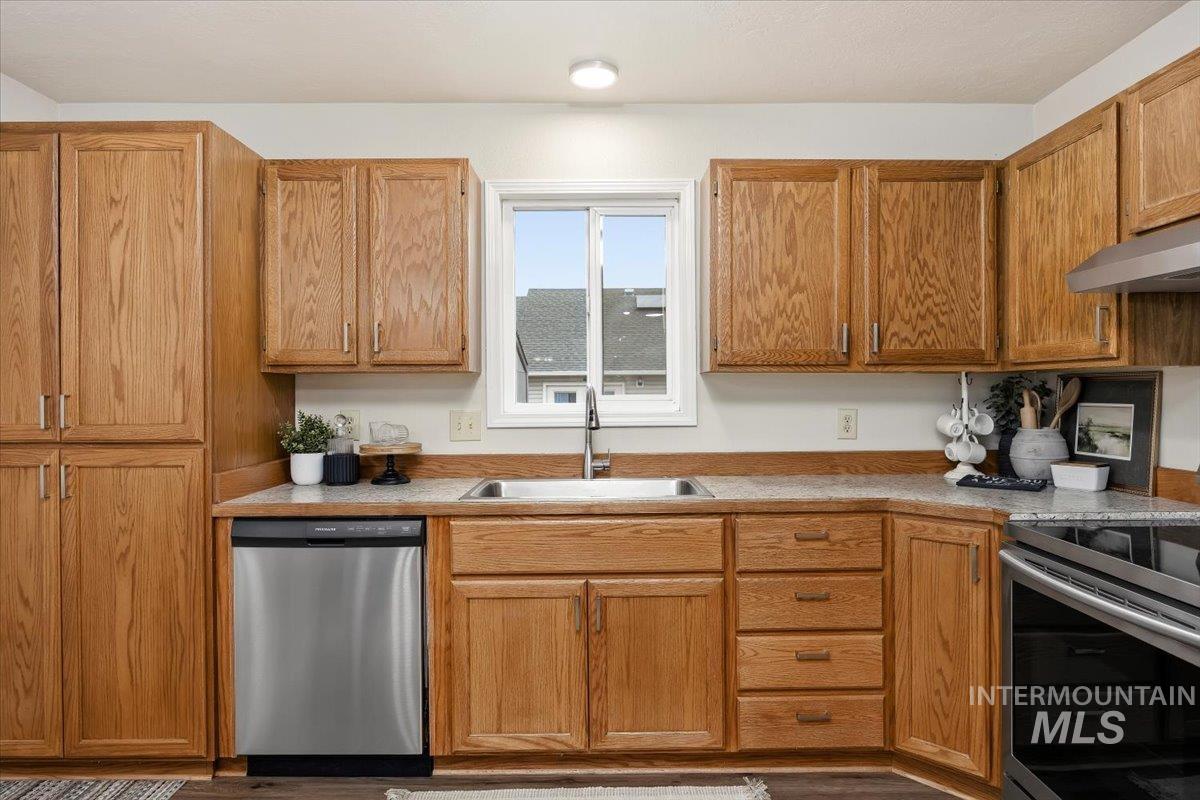 926 4Th Ave W, Twin Falls, Idaho 83301, 4 Bedrooms, 2 Bathrooms, Residential For Sale, Price $274,000,MLS 98972017