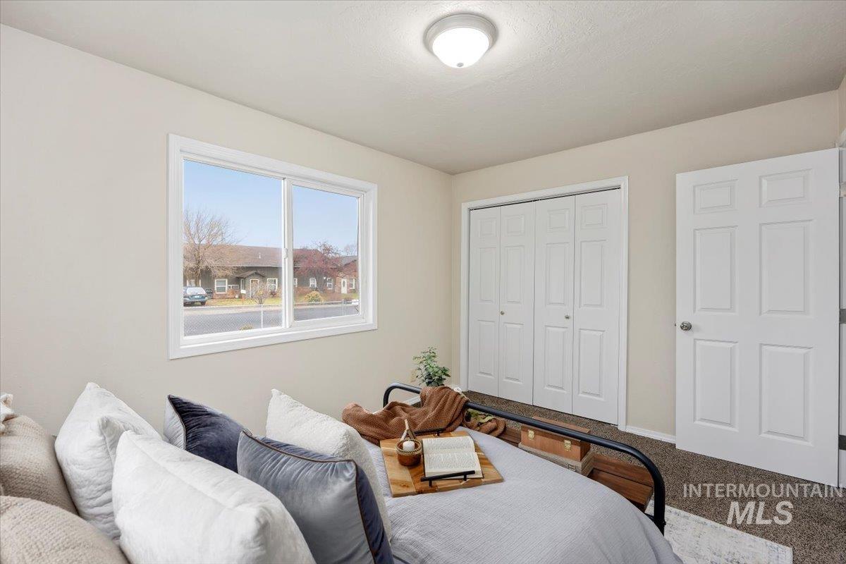 926 4Th Ave W, Twin Falls, Idaho 83301, 4 Bedrooms, 2 Bathrooms, Residential For Sale, Price $274,000,MLS 98972017