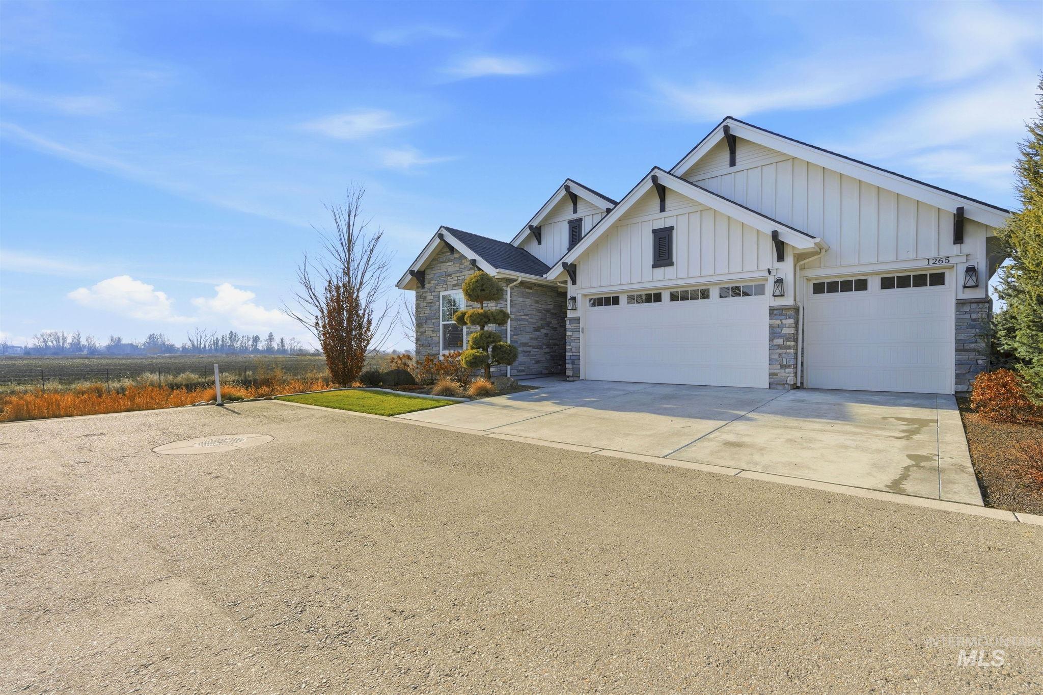 1265 N Diadora Ave, Eagle, Idaho 83616, 3 Bedrooms, 3 Bathrooms, Residential For Sale, Price $805,000,MLS 98972018