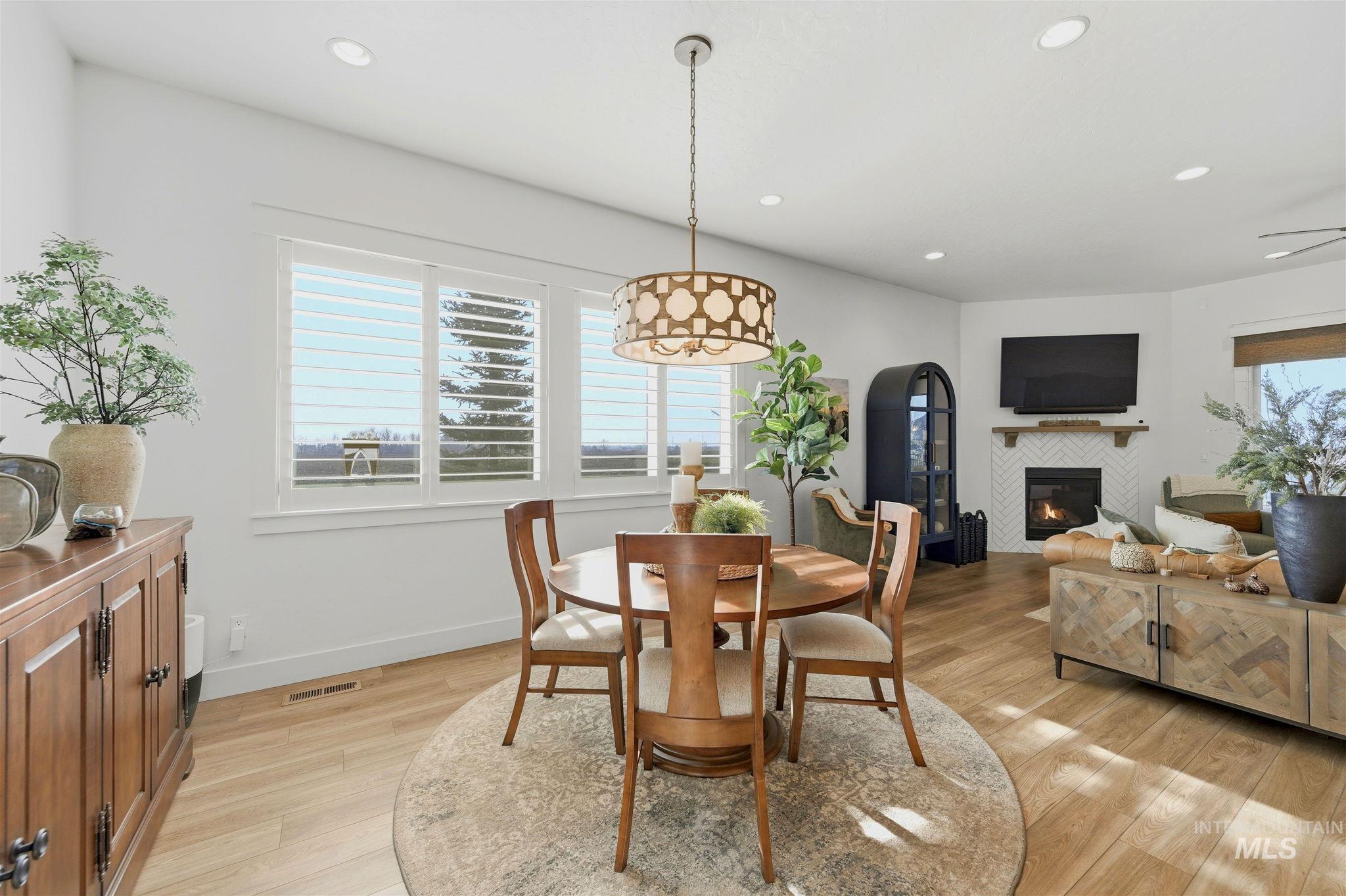 1265 N Diadora Ave, Eagle, Idaho 83616, 3 Bedrooms, 3 Bathrooms, Residential For Sale, Price $805,000,MLS 98972018