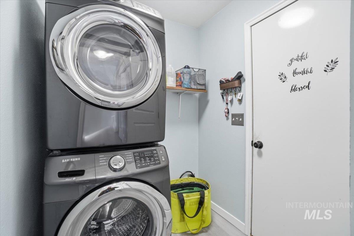 7580 Arlington, Nampa, Idaho 83687, 3 Bedrooms, 2 Bathrooms, Residential For Sale, Price $360,000,MLS 98972020