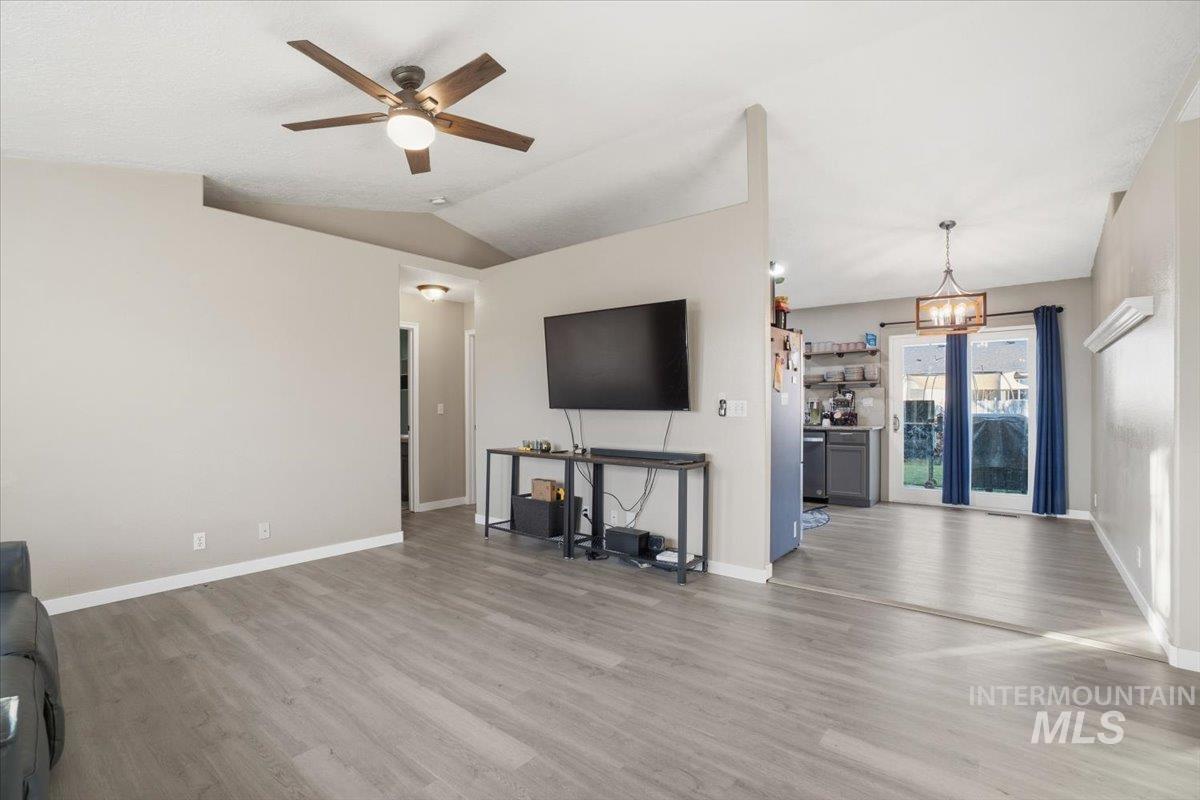 7580 Arlington, Nampa, Idaho 83687, 3 Bedrooms, 2 Bathrooms, Residential For Sale, Price $360,000,MLS 98972020