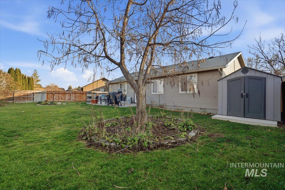 7580 Arlington, Nampa, Idaho 83687, 3 Bedrooms, 2 Bathrooms, Residential For Sale, Price $360,000,MLS 98972020