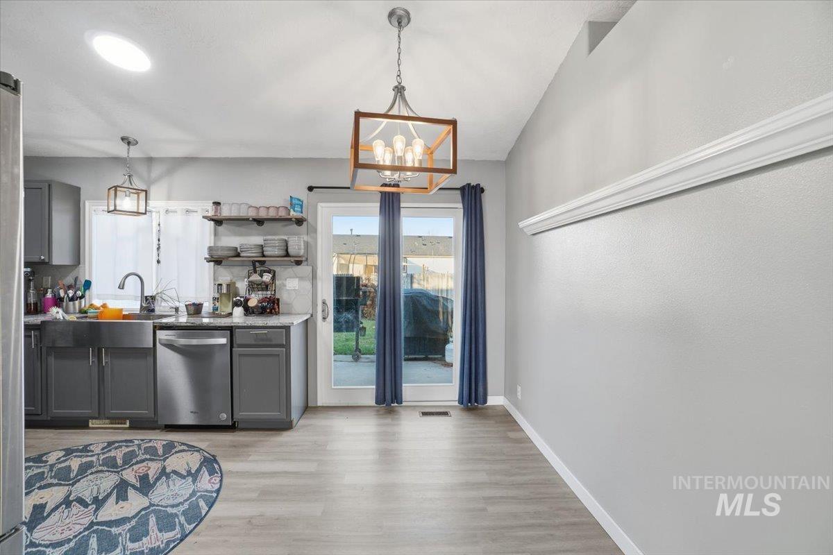 7580 Arlington, Nampa, Idaho 83687, 3 Bedrooms, 2 Bathrooms, Residential For Sale, Price $360,000,MLS 98972020