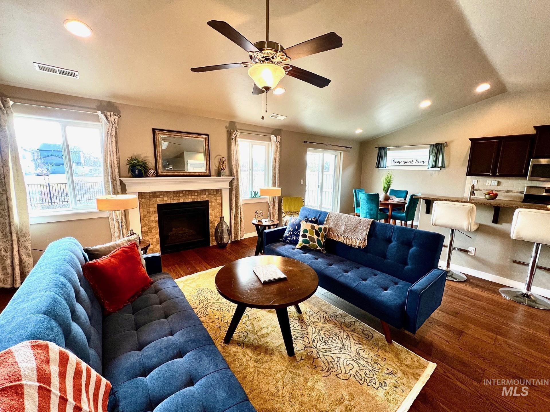 11677 W Baserri Dr, Boise, Idaho 83709-1307, 3 Bedrooms, 2 Bathrooms, Residential For Sale, Price $424,900,MLS 98972021