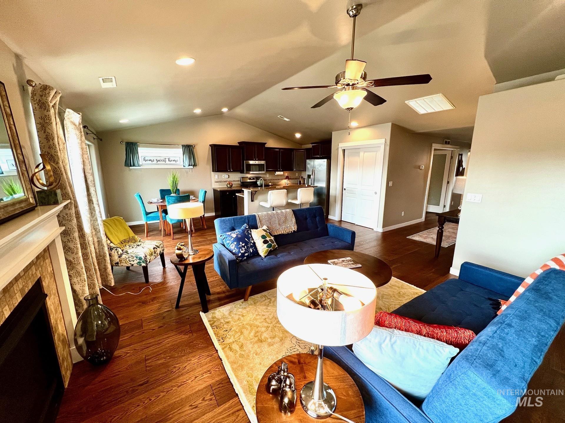 11677 W Baserri Dr, Boise, Idaho 83709-1307, 3 Bedrooms, 2 Bathrooms, Residential For Sale, Price $424,900,MLS 98972021