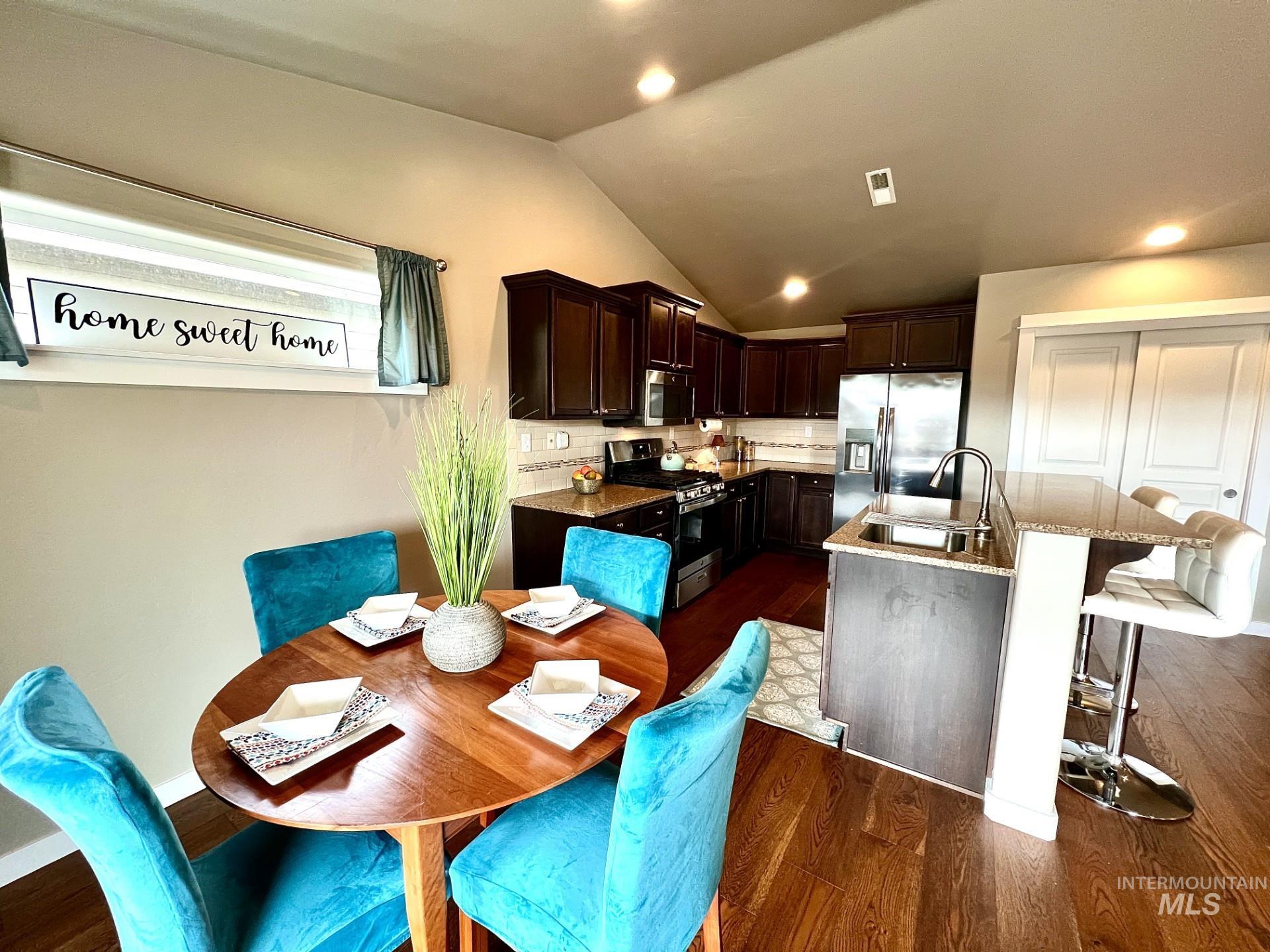 11677 W Baserri Dr, Boise, Idaho 83709-1307, 3 Bedrooms, 2 Bathrooms, Residential For Sale, Price $424,900,MLS 98972021