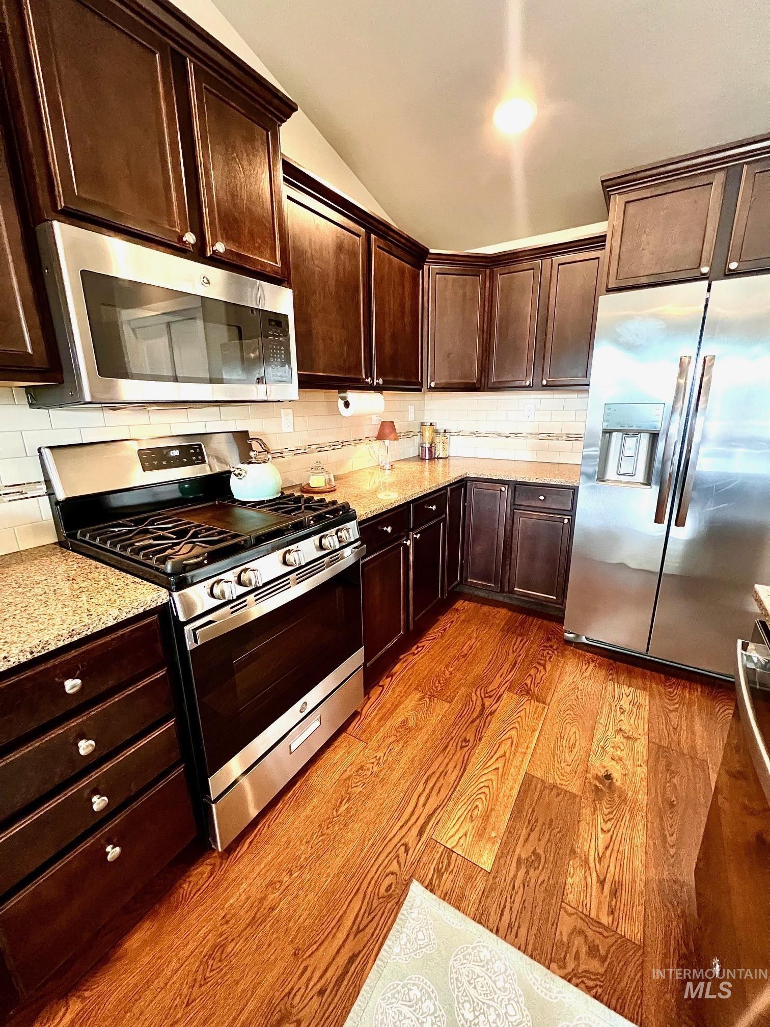 11677 W Baserri Dr, Boise, Idaho 83709-1307, 3 Bedrooms, 2 Bathrooms, Residential For Sale, Price $424,900,MLS 98972021