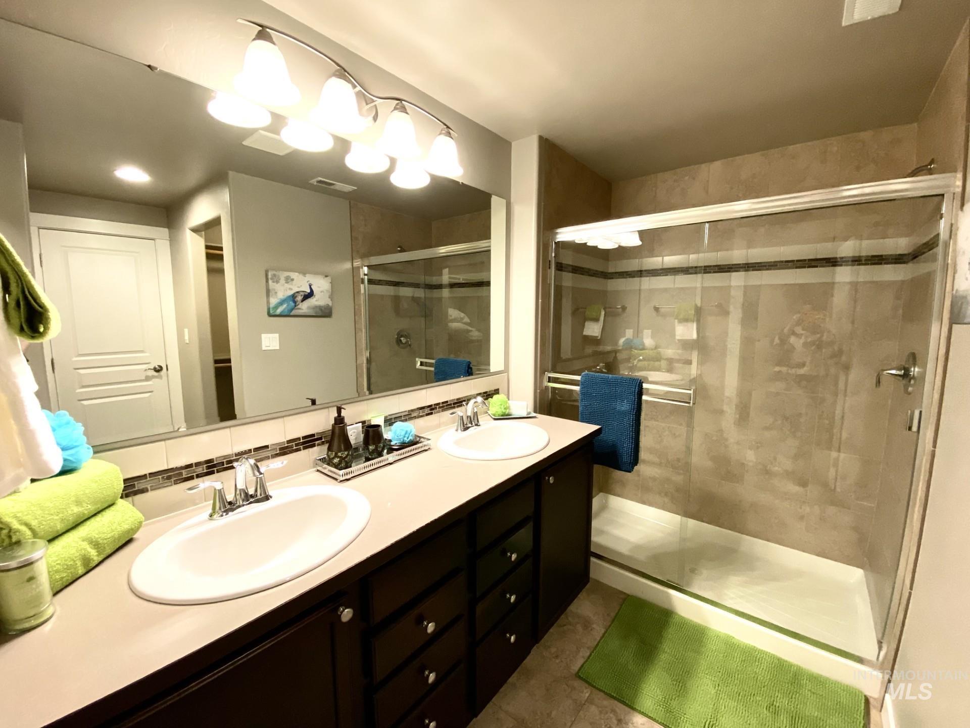 11677 W Baserri Dr, Boise, Idaho 83709-1307, 3 Bedrooms, 2 Bathrooms, Residential For Sale, Price $424,900,MLS 98972021