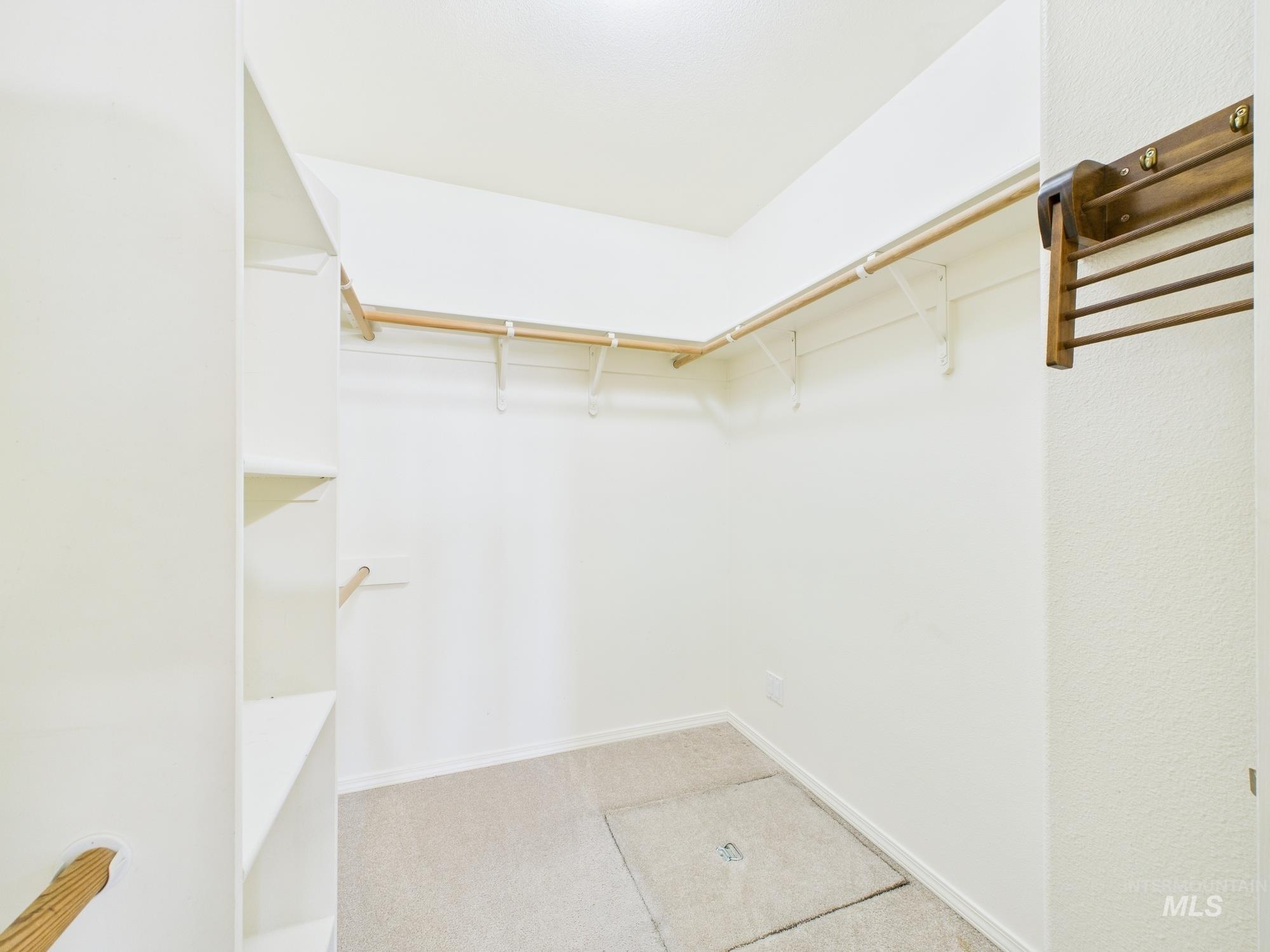 1786 N Plaza Rd N Plaza Rd, Emmett, Idaho 83617, 3 Bedrooms, 2 Bathrooms, Residential For Sale, Price $390,000,MLS 98972022