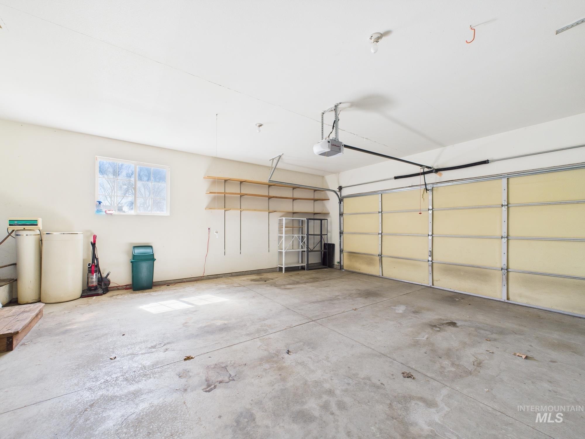 1786 N Plaza Rd N Plaza Rd, Emmett, Idaho 83617, 3 Bedrooms, 2 Bathrooms, Residential For Sale, Price $390,000,MLS 98972022