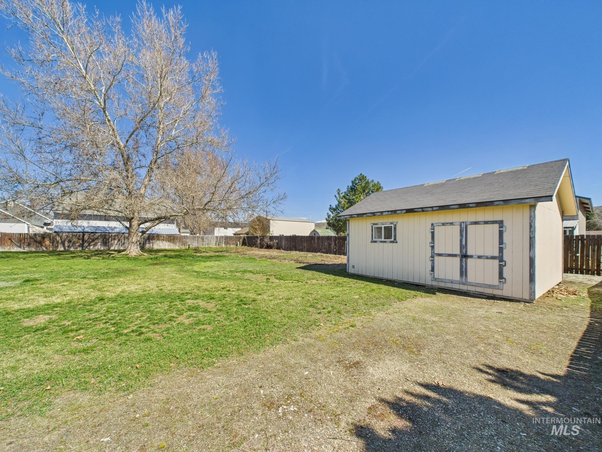 1786 N Plaza Rd N Plaza Rd, Emmett, Idaho 83617, 3 Bedrooms, 2 Bathrooms, Residential For Sale, Price $390,000,MLS 98972022